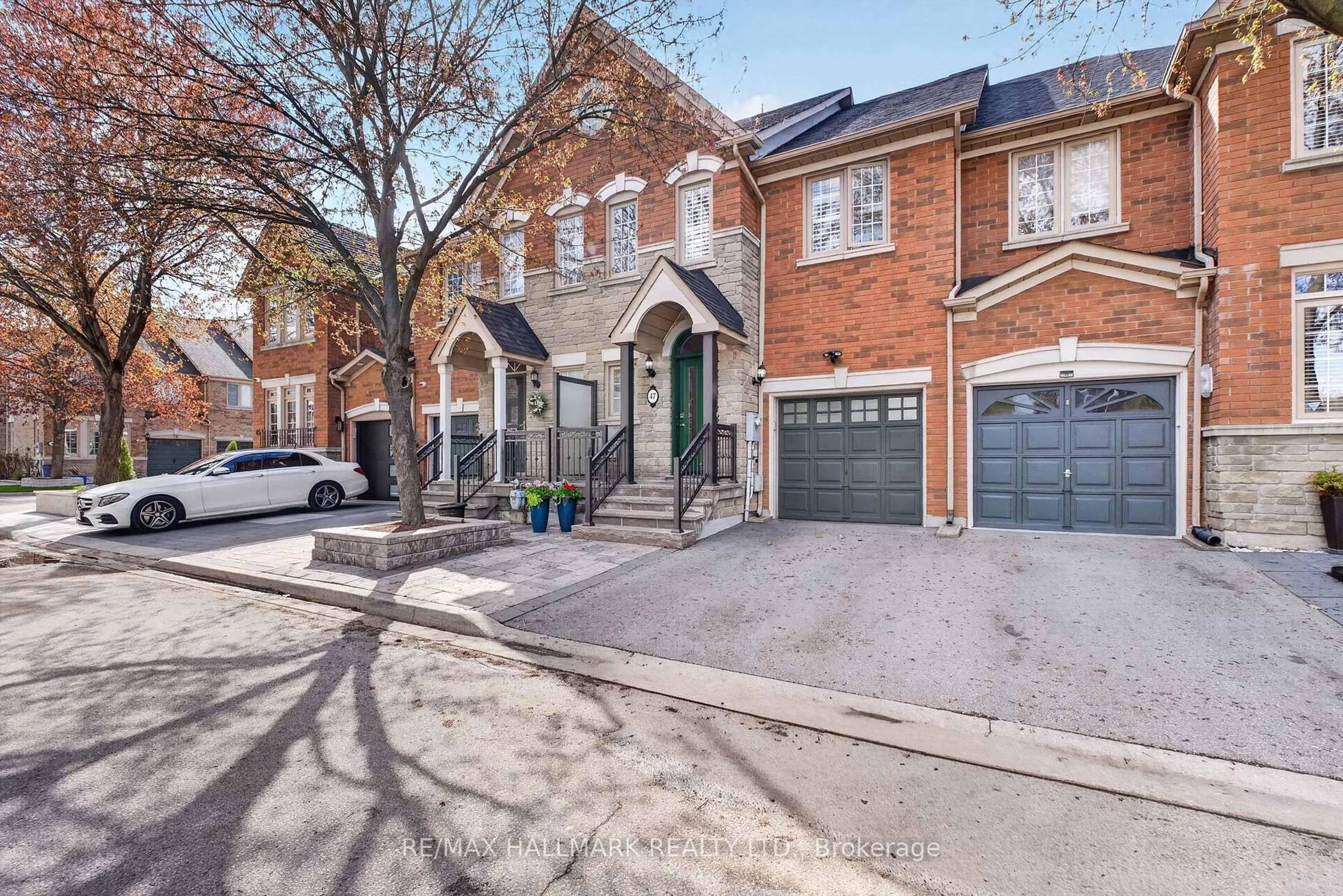 Home with brick exterior material, street for 180 Blue Willow Dr #47, Vaughan Ontario L4L 9C9