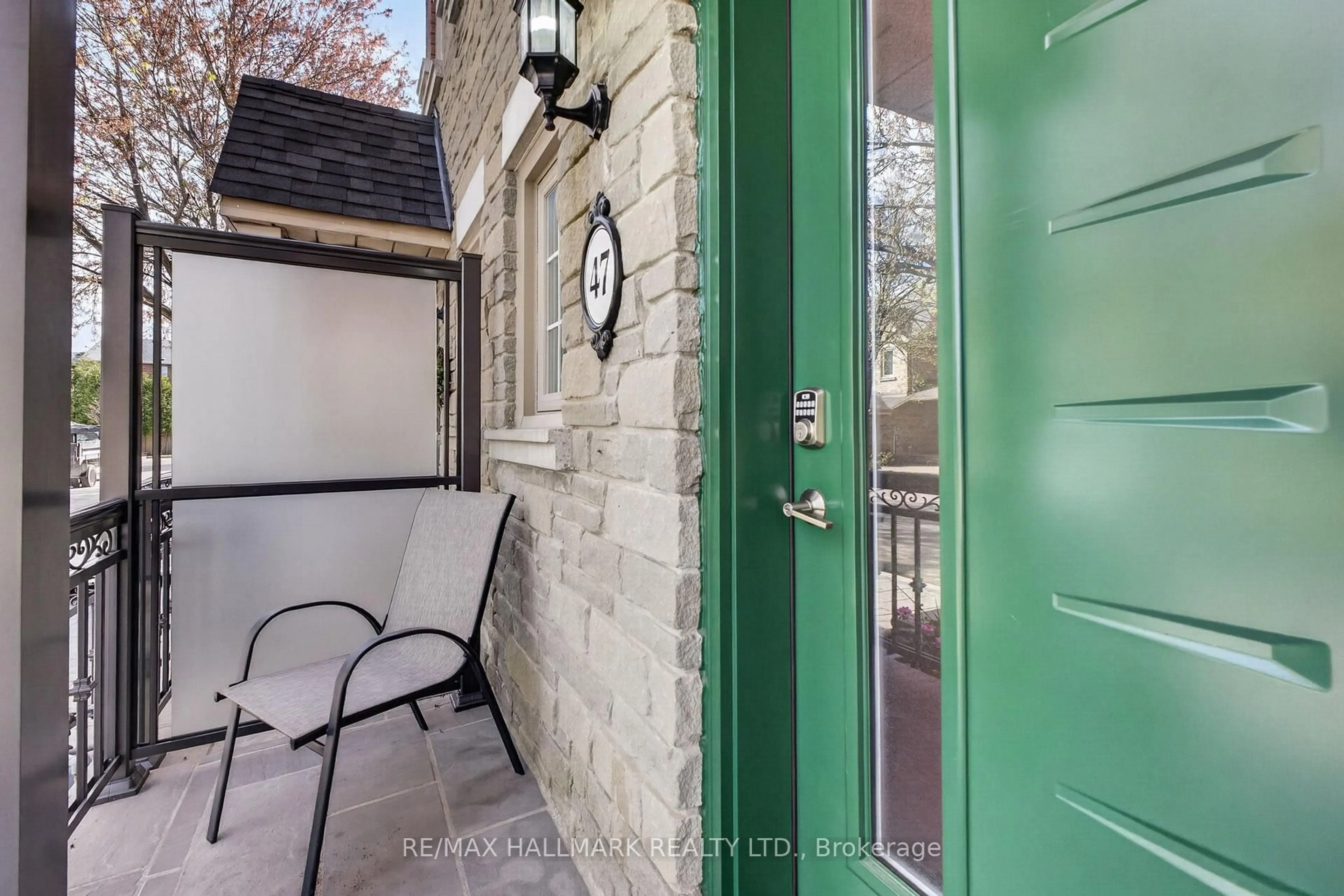 Indoor entryway for 180 Blue Willow Dr #47, Vaughan Ontario L4L 9C9