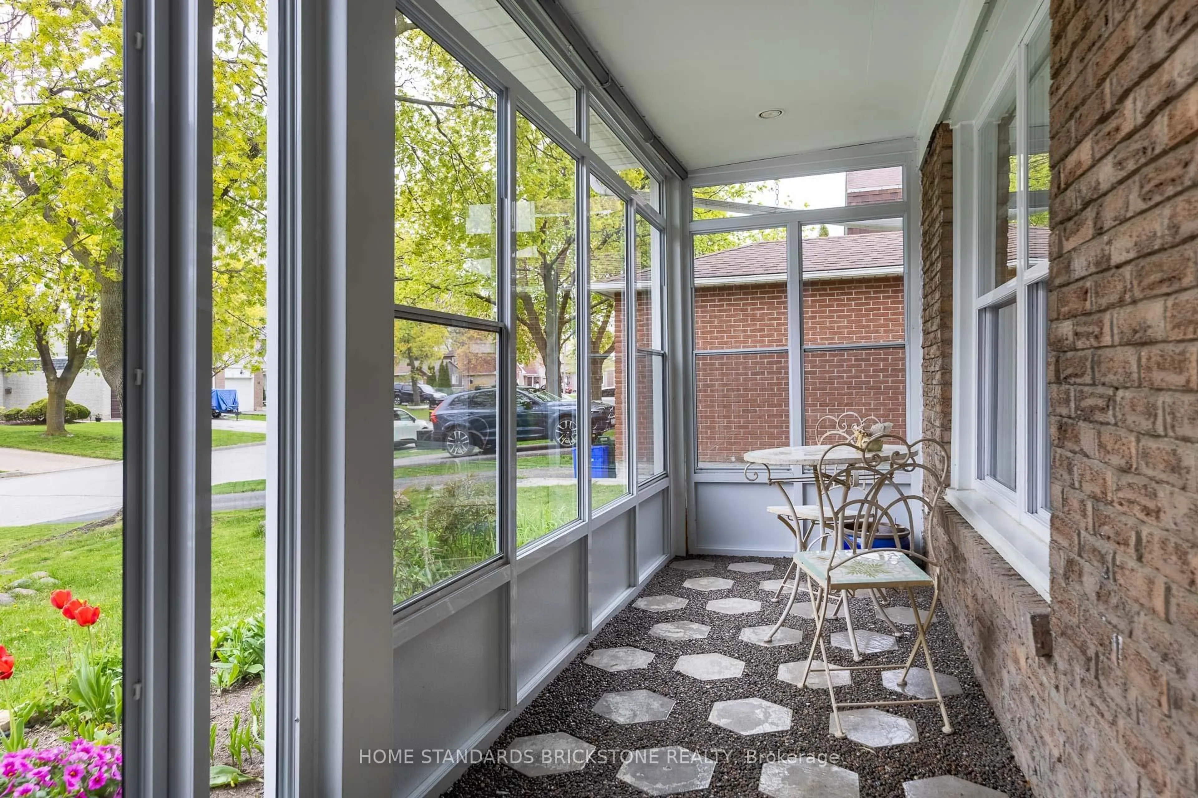 Patio, street for 10 Chumleigh Cres, Markham Ontario L3T 4G6