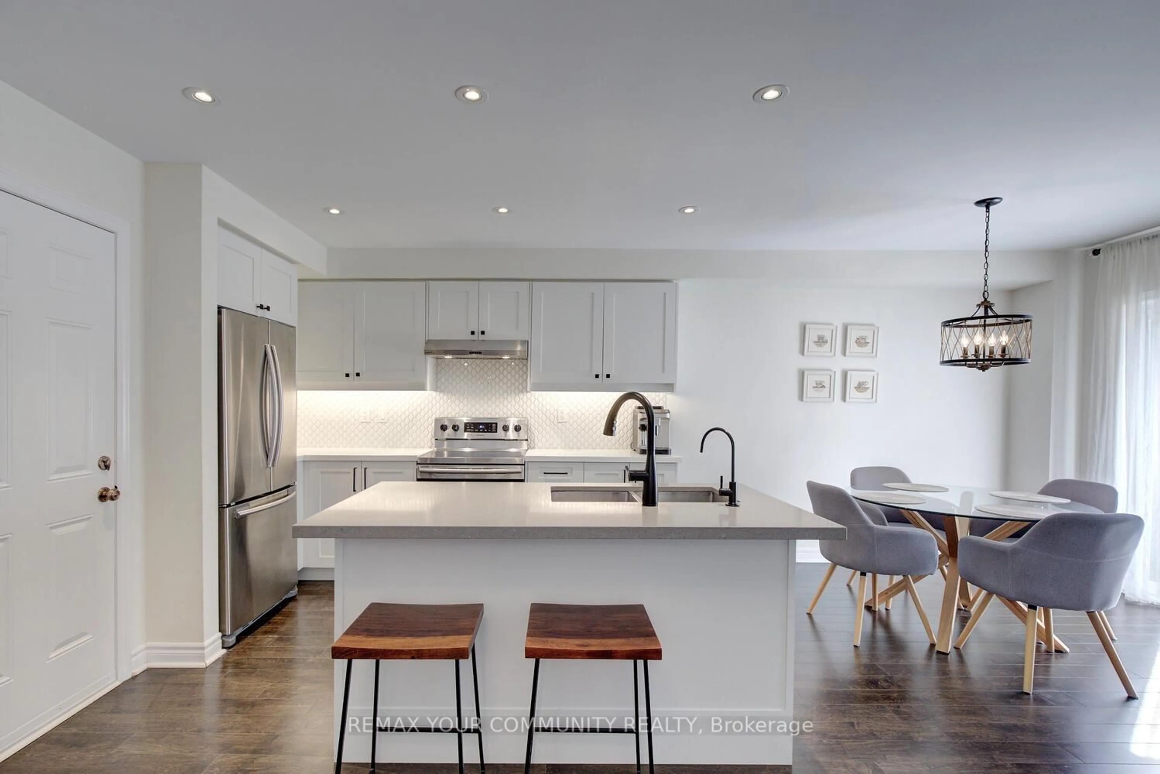 Open concept kitchen, unknown for 32 Black Maple Cres, Vaughan Ontario L6A 0P6