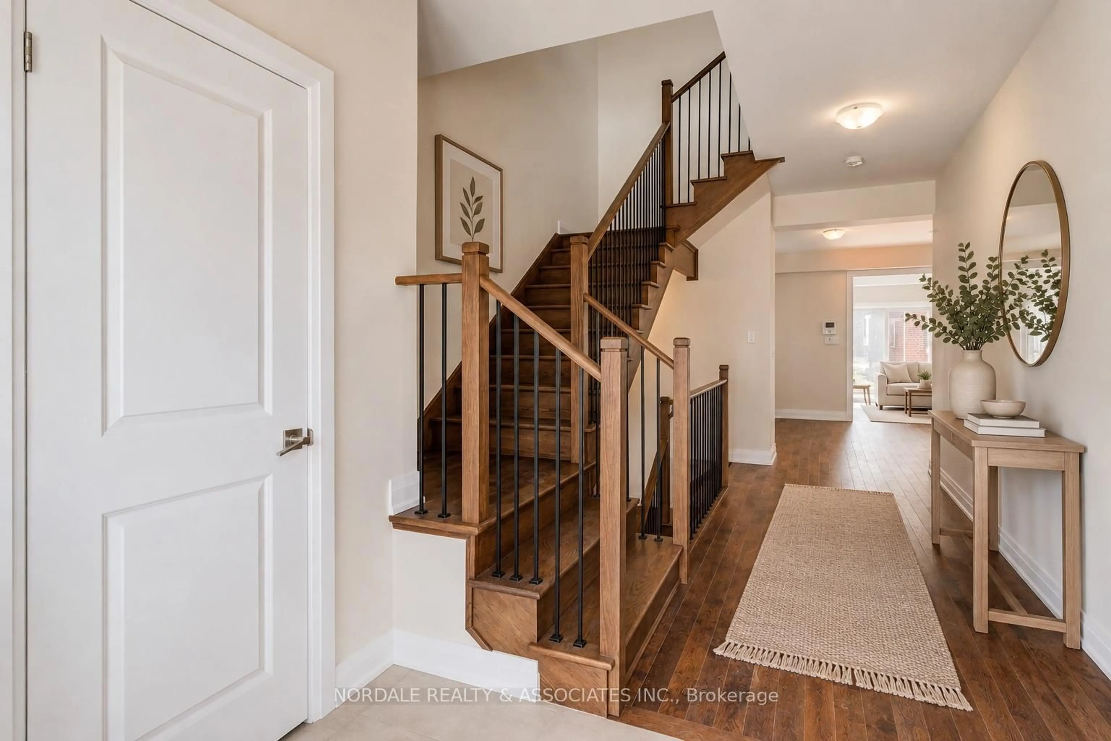 Unknown for 7 La Reine Ave, Richmond Hill Ontario L4E 1N7