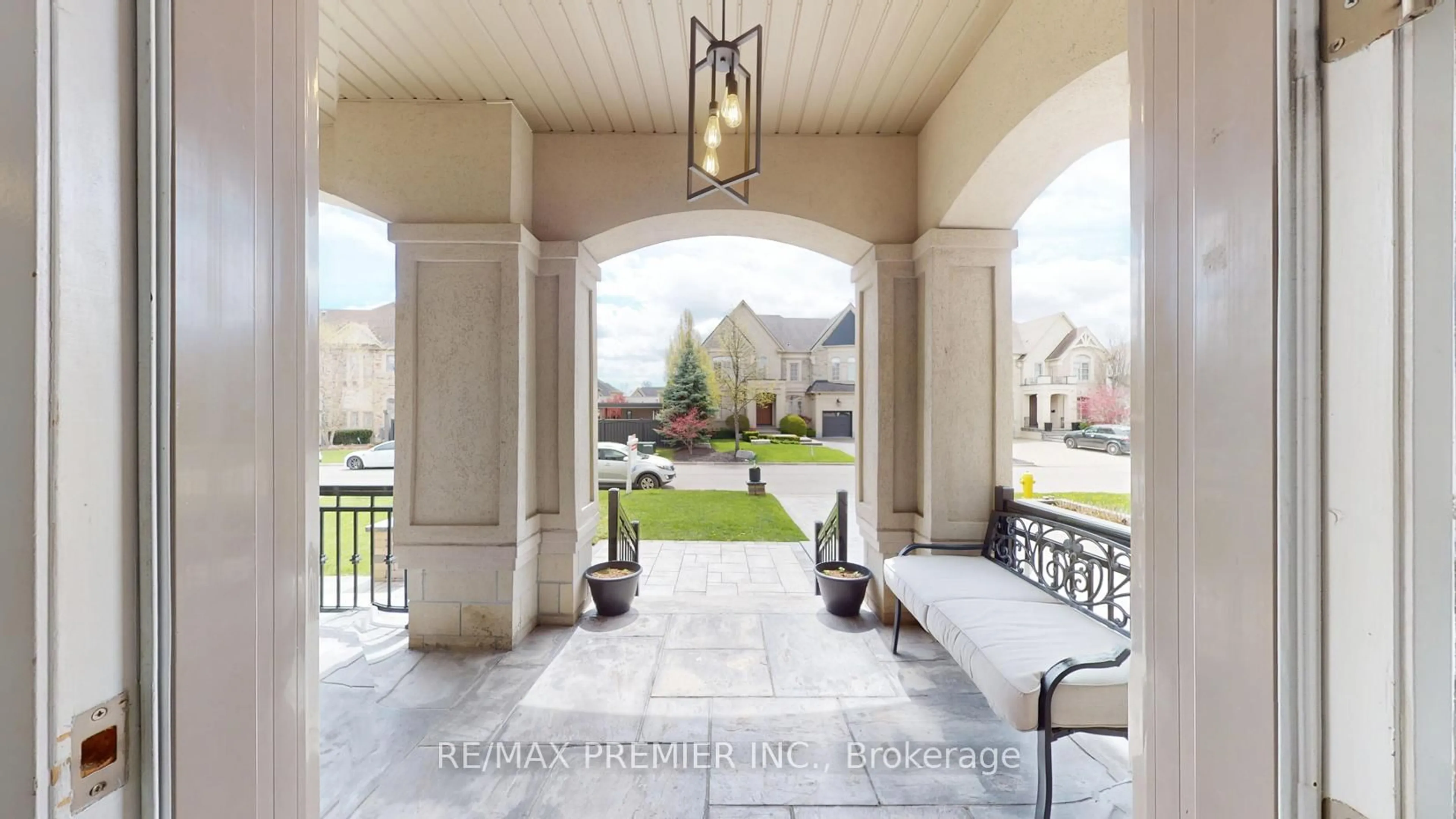 Unknown for 95 Sarracini Cres, Vaughan Ontario L4L 3S9