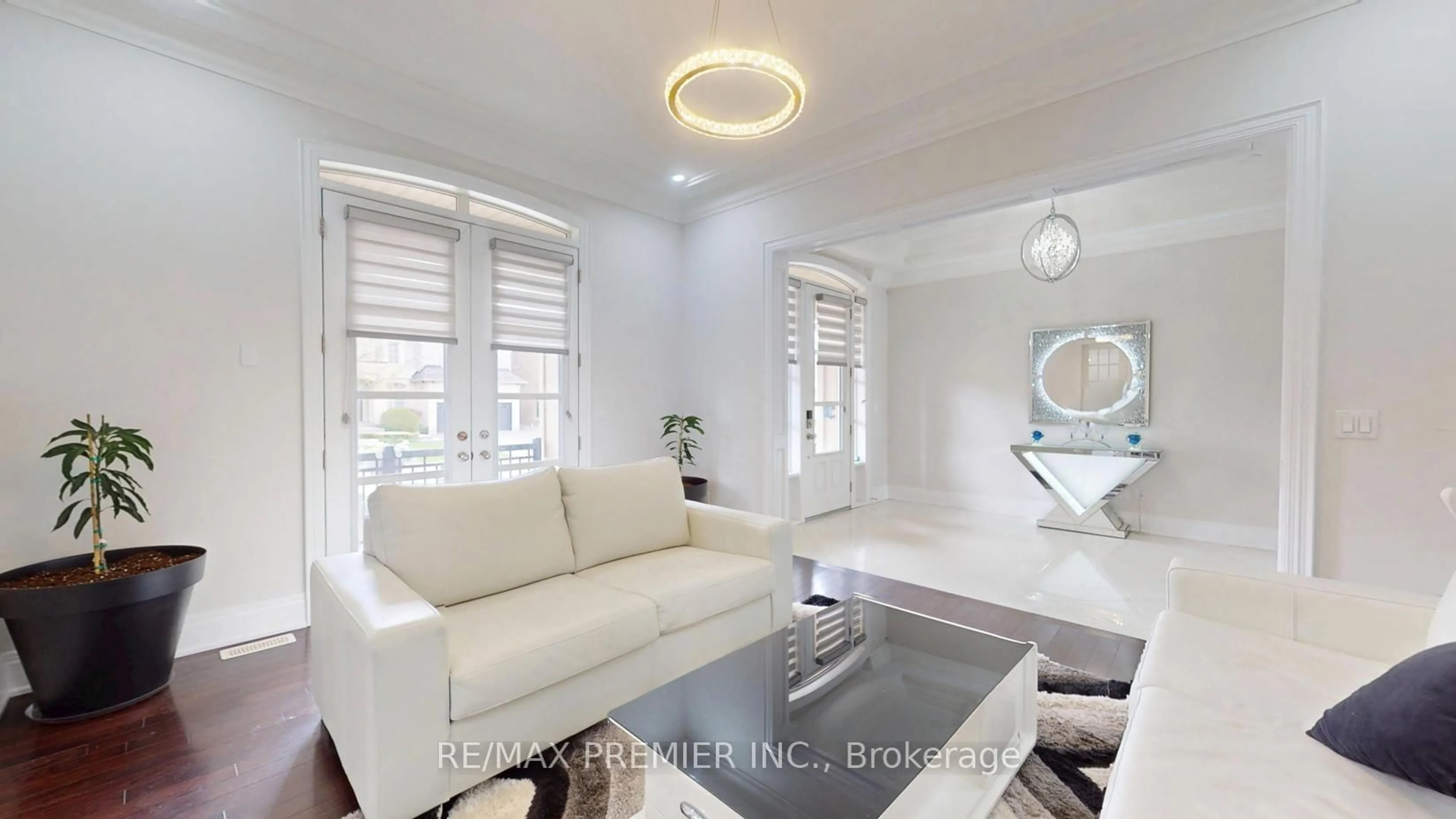 Living room with furniture, ceramic/tile floor for 95 Sarracini Cres, Vaughan Ontario L4L 3S9