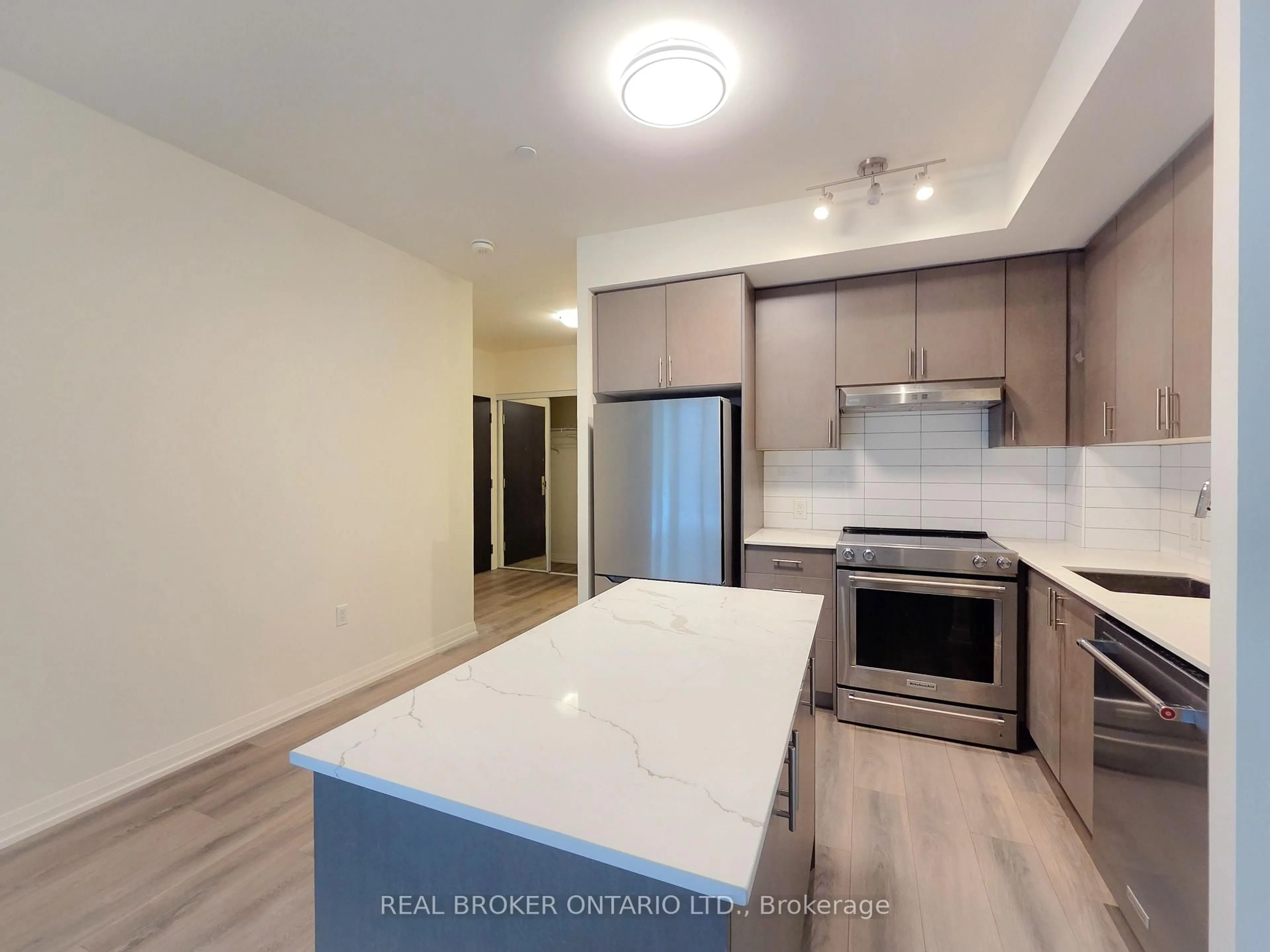 Open concept kitchen, unknown for 9000 Jane St #618, Vaughan Ontario L4K 0M6