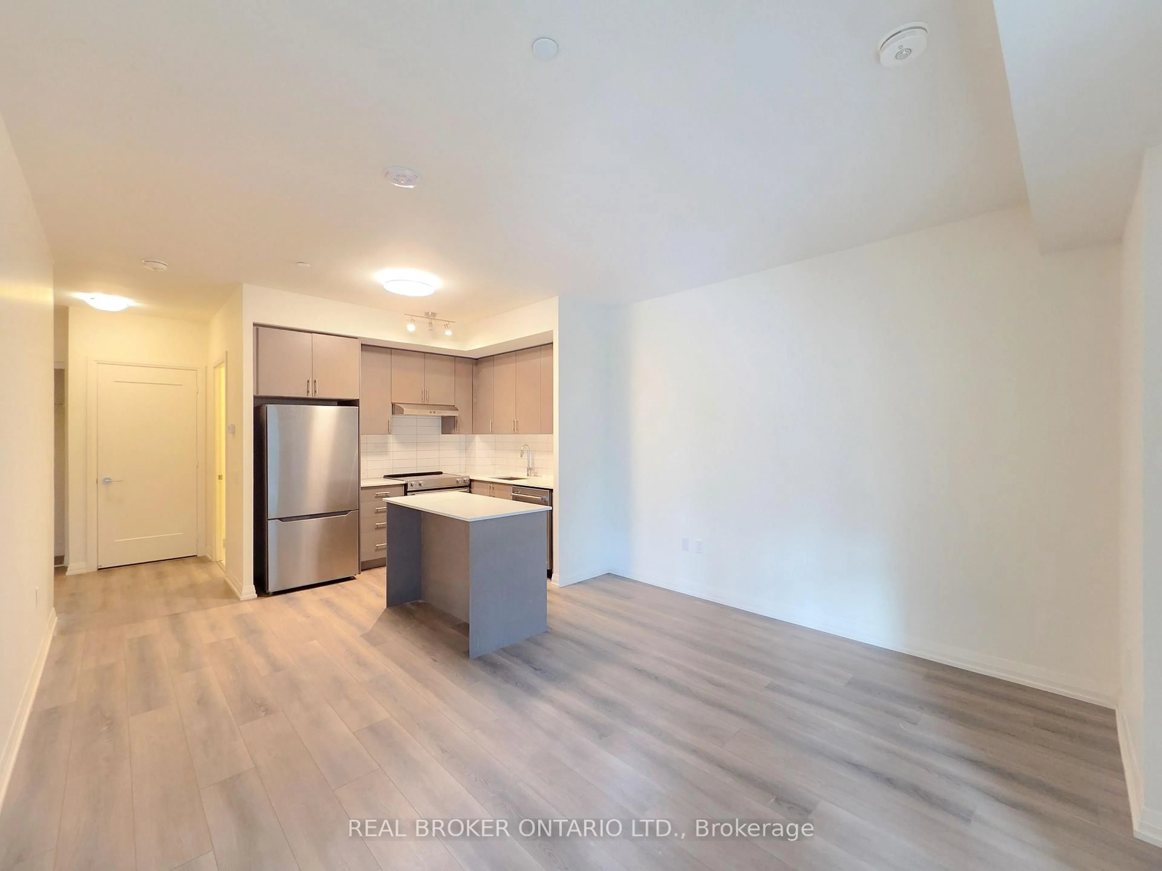 Unknown for 9000 Jane St #618, Vaughan Ontario L4K 0M6