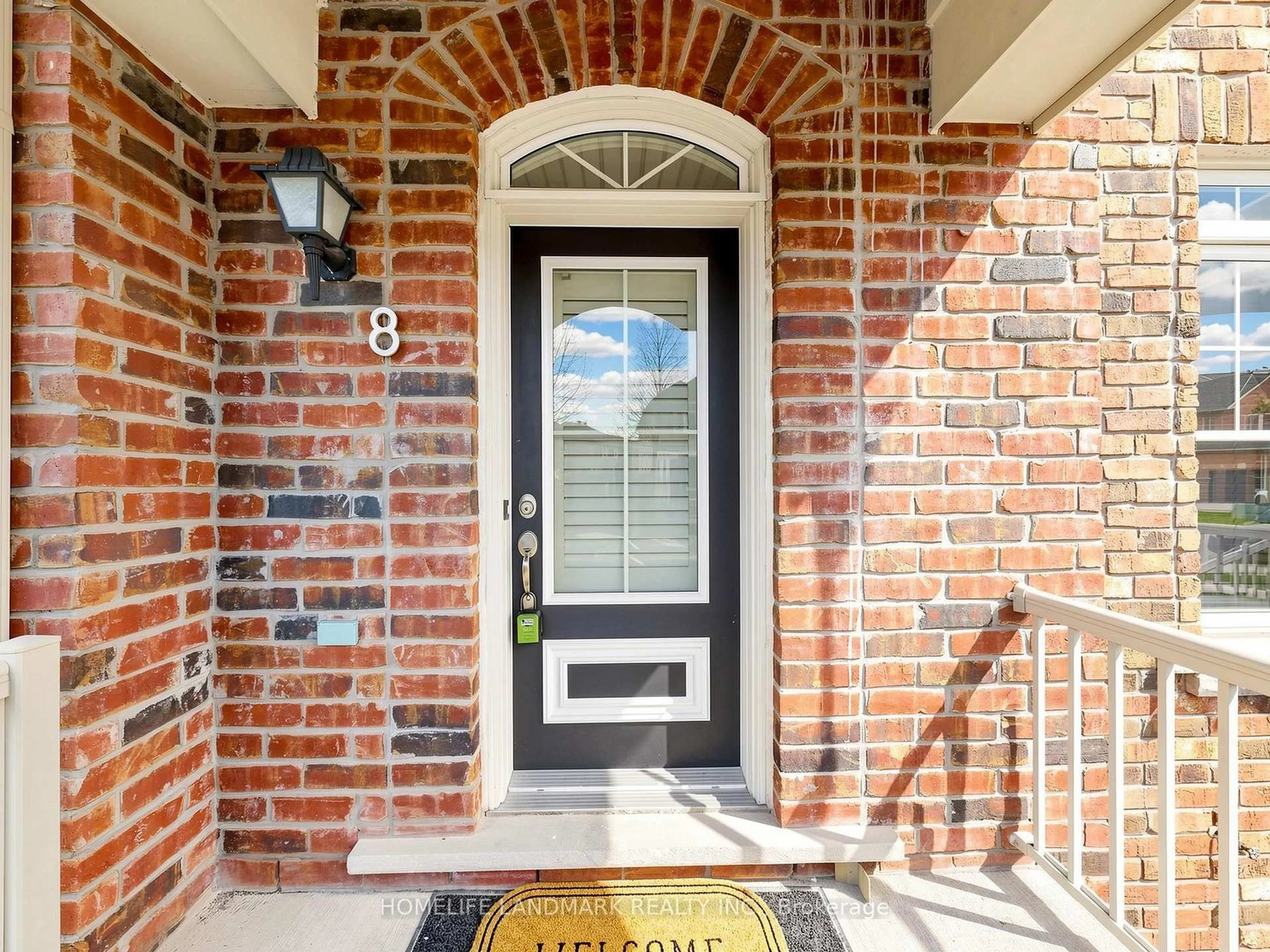 Indoor entryway for 8 Ivory Silk Dr, Markham Ontario L6C 0G8