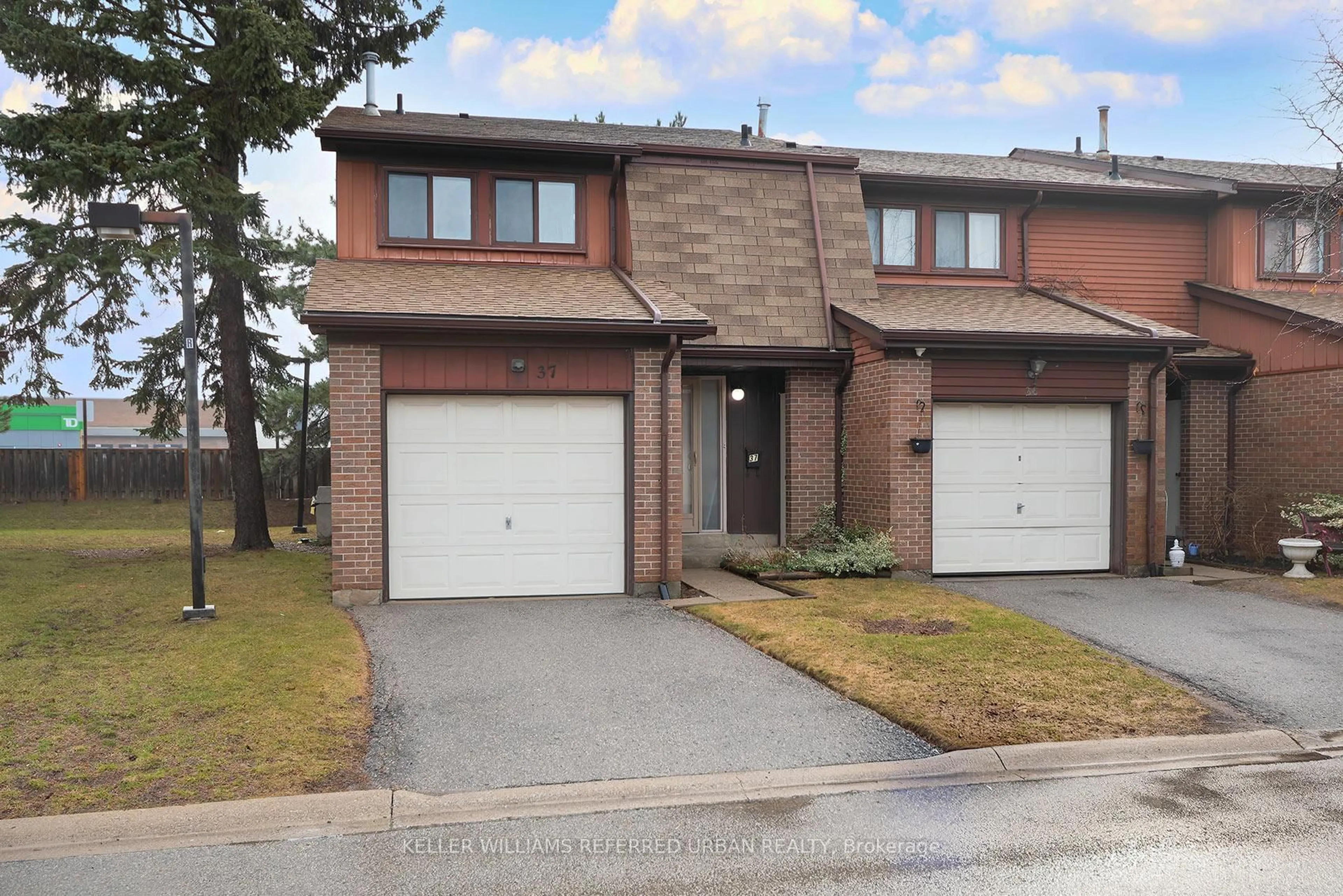 Home with brick exterior material, street for 11 Plaisance Rd #37, Richmond Hill Ontario L4C 5H1
