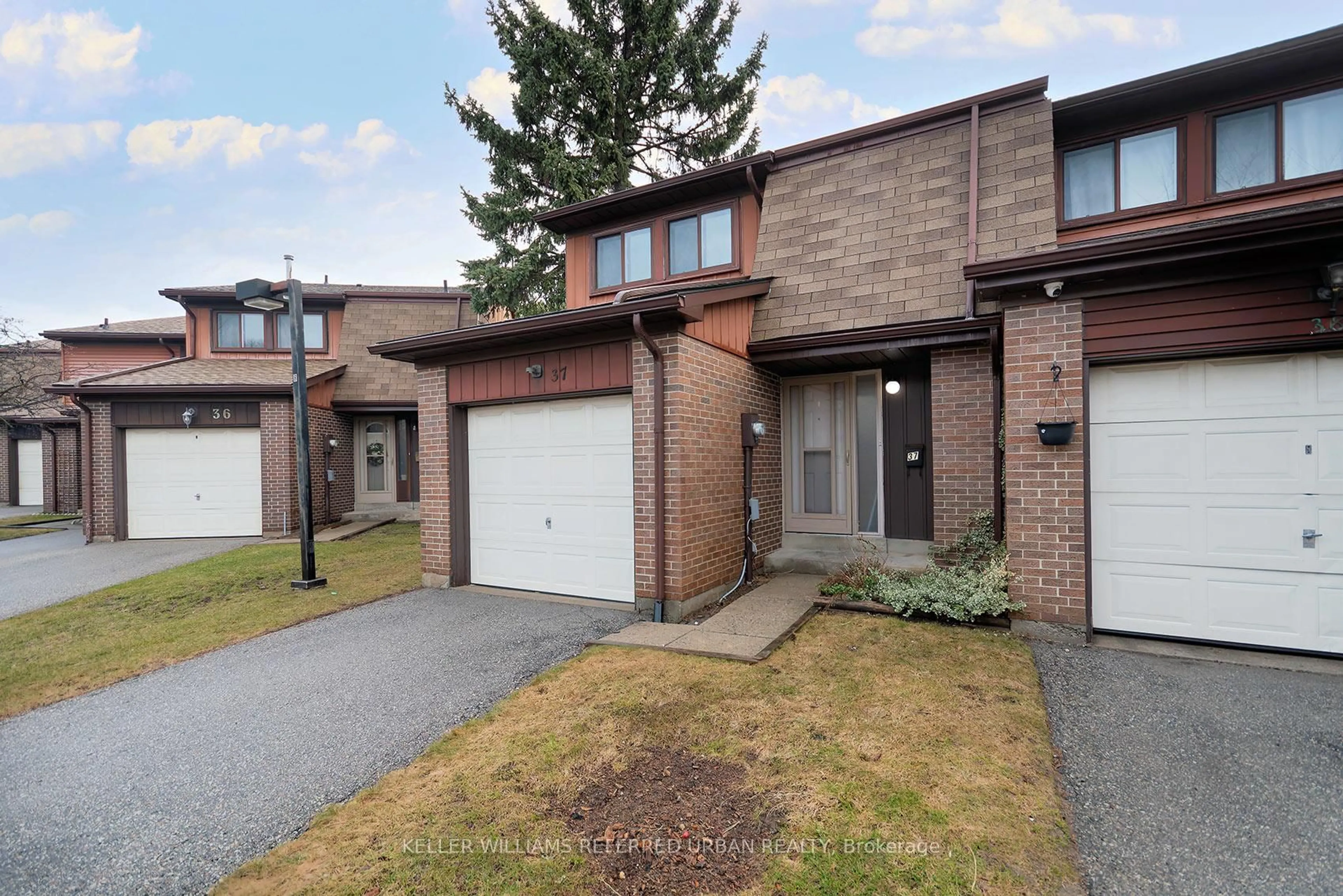 Unknown for 11 Plaisance Rd #37, Richmond Hill Ontario L4C 5H1