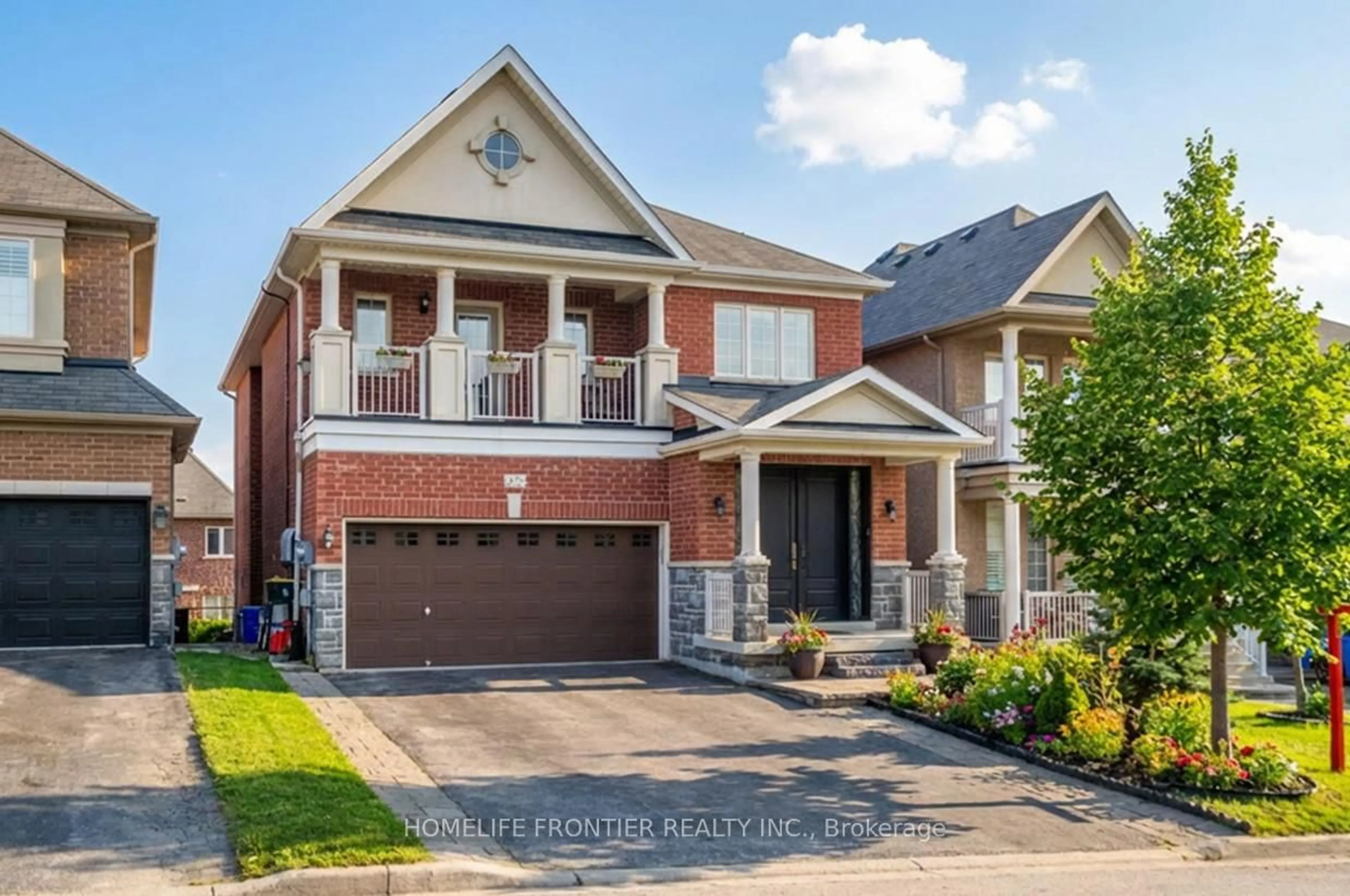 Home with brick exterior material, street for 475 Kwapis Blvd, Newmarket Ontario L3X 3K5