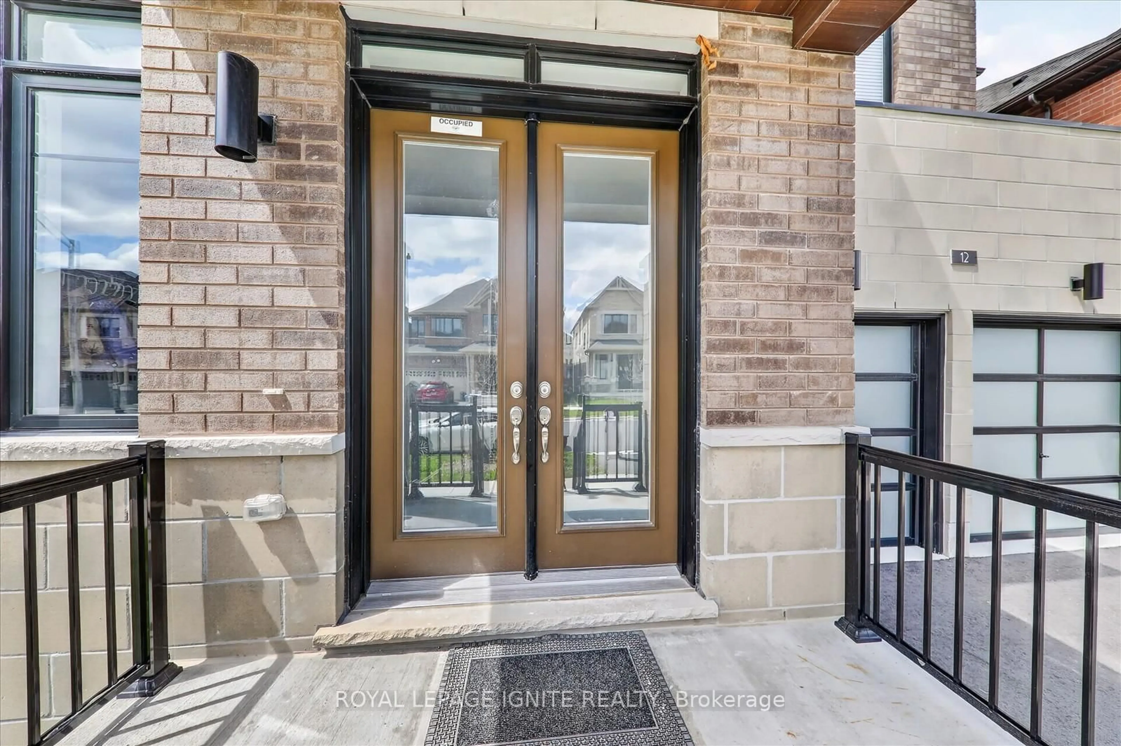 Indoor entryway for 12 Nigh Dr, Markham Ontario L3S 0G4