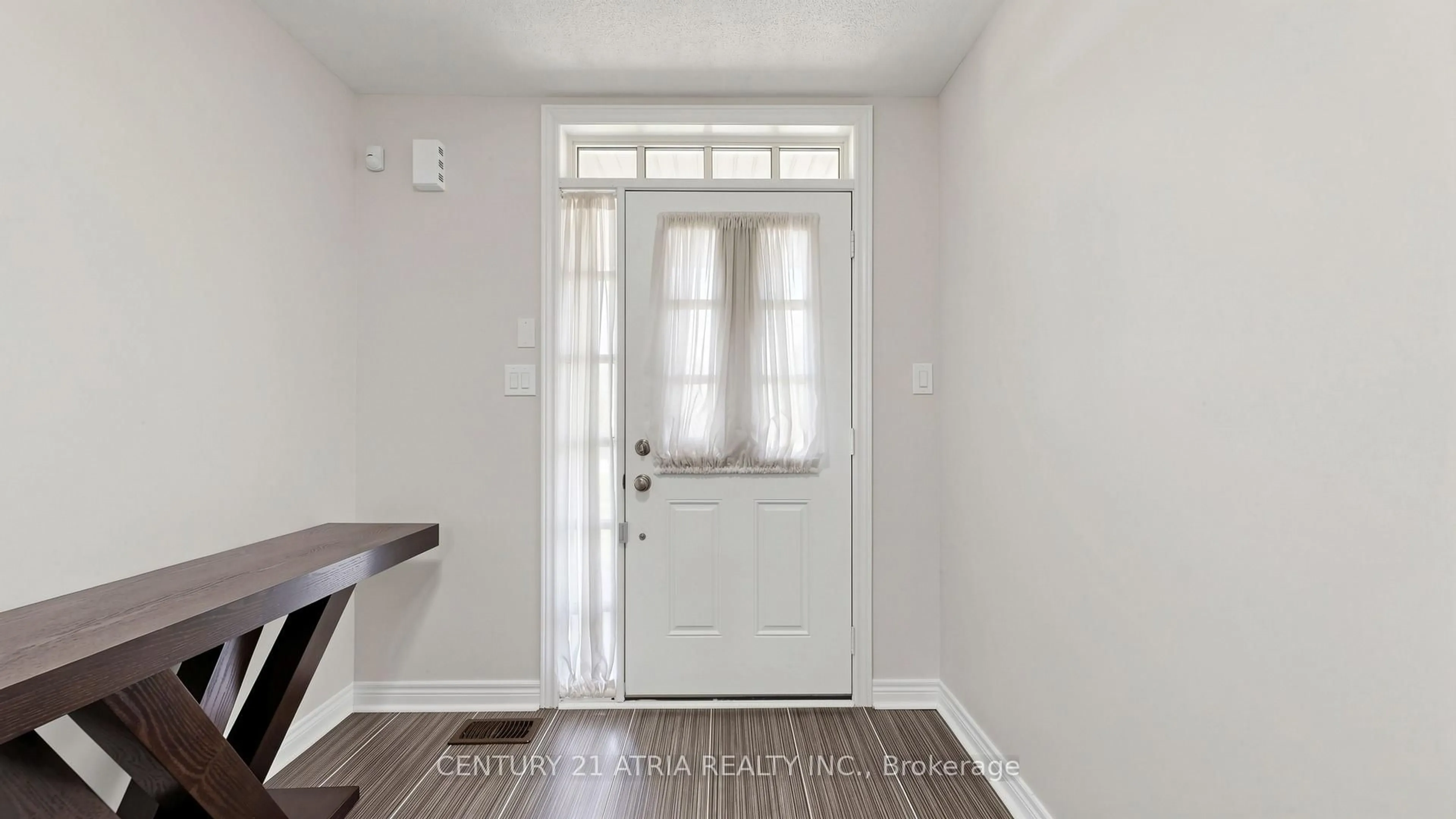 Indoor entryway for 2918 Elgin Mills Rd, Markham Ontario L6C 0E5