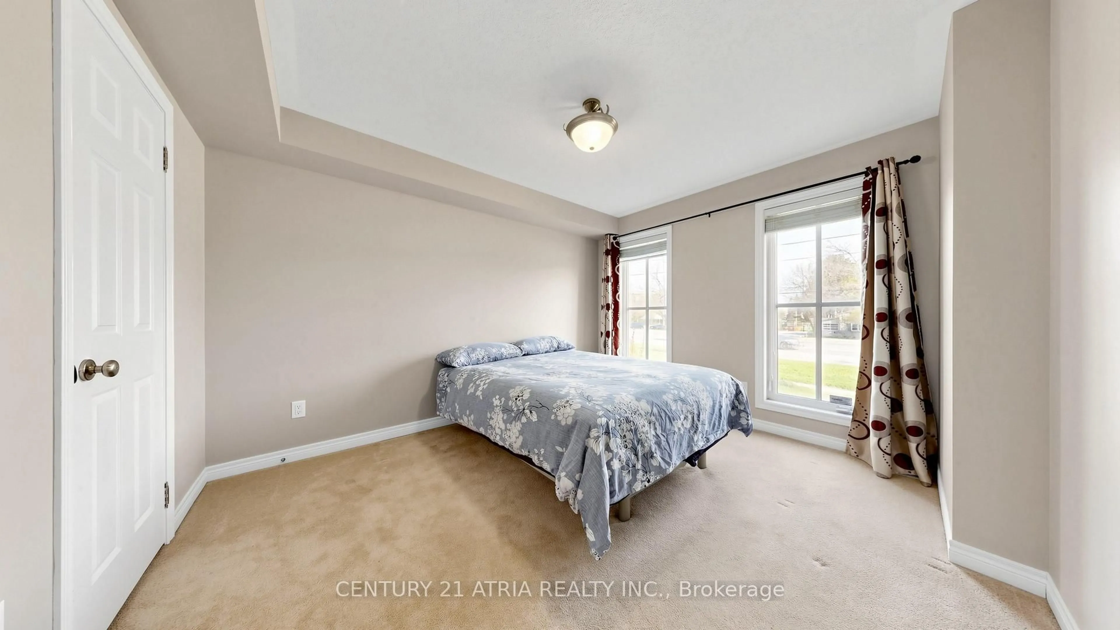 A pic of a room for 2918 Elgin Mills Rd, Markham Ontario L6C 0E5