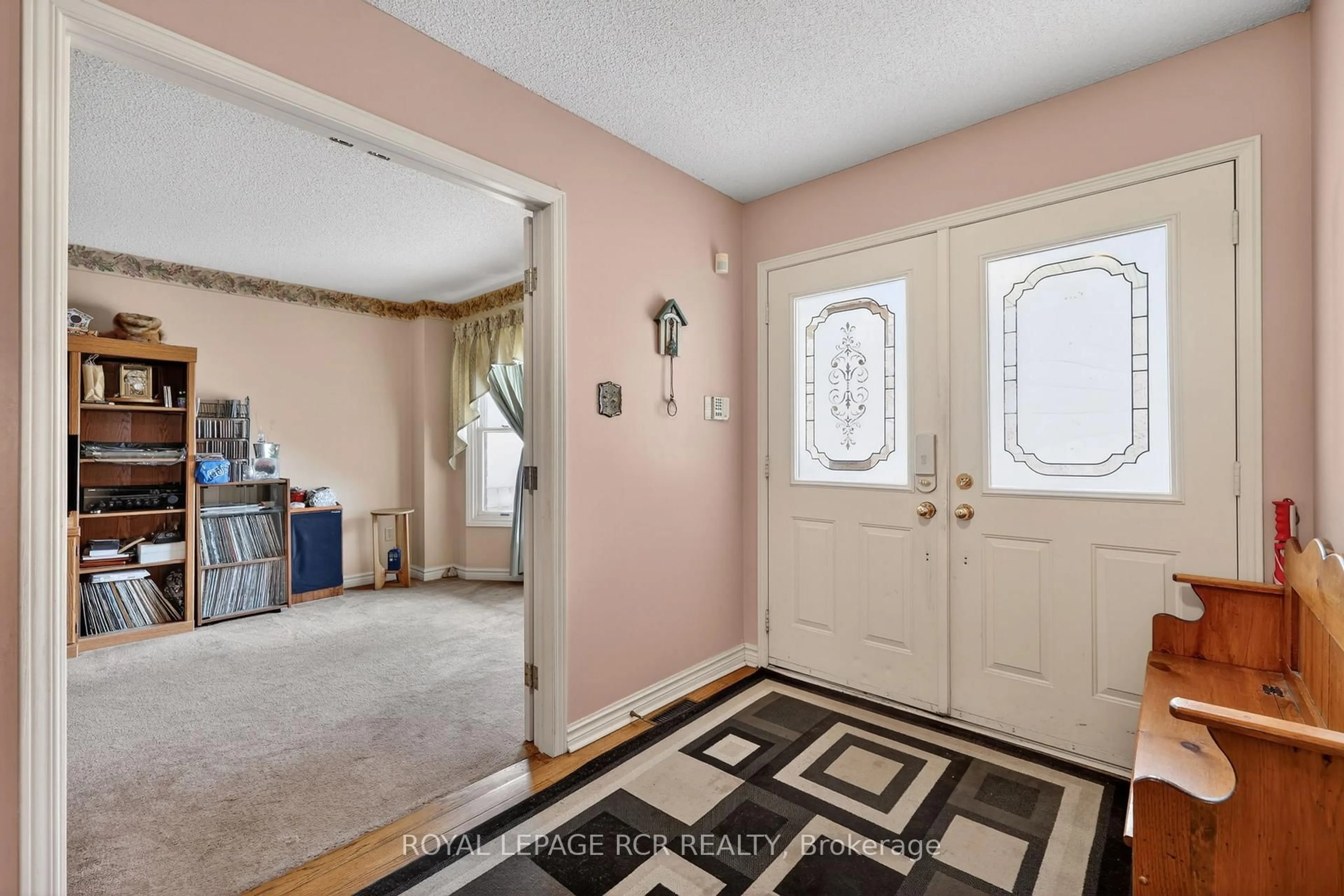 Unknown for 443 Herridge Circ, Newmarket Ontario L3Y 7H7