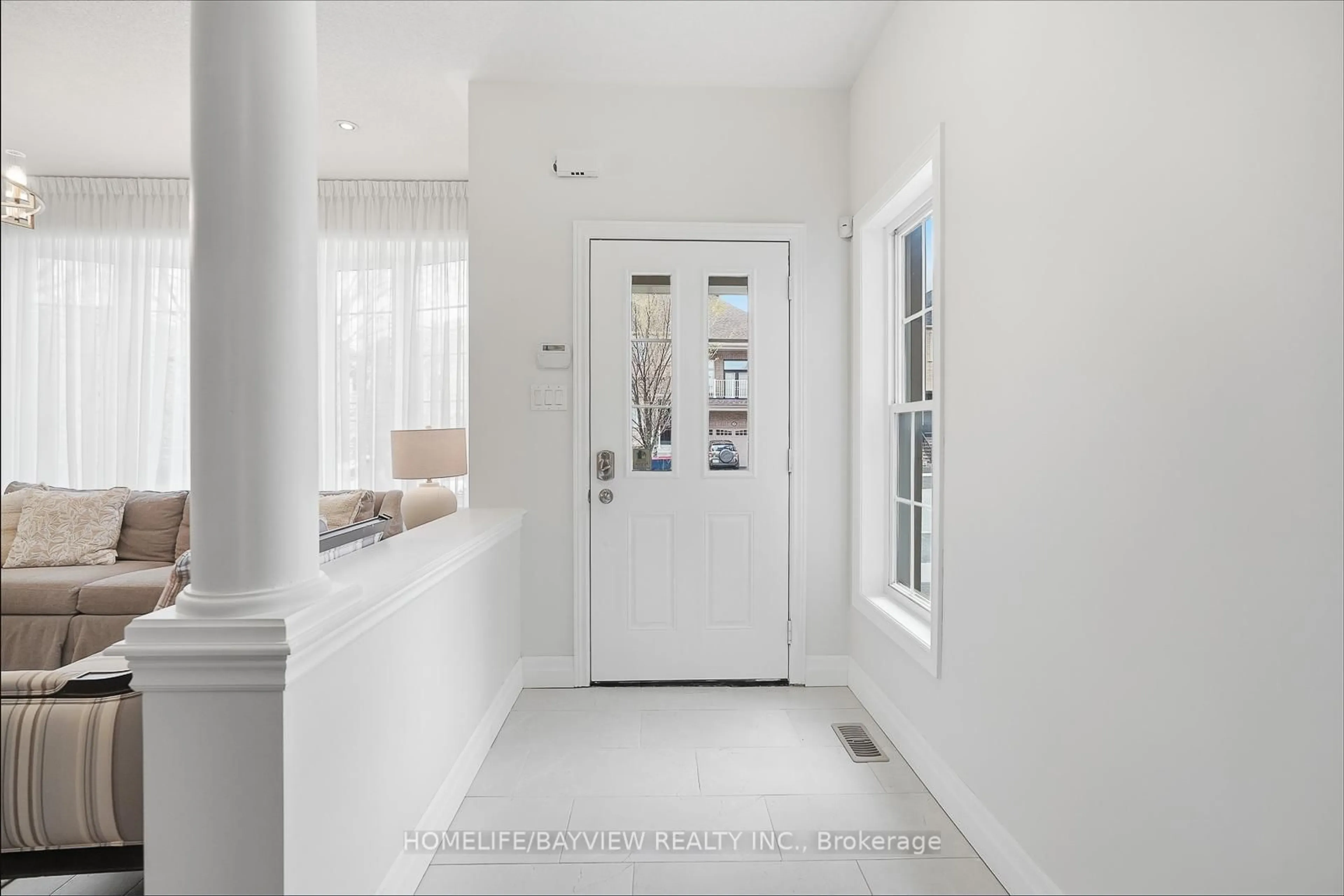 Indoor entryway for 95 Alpaca Dr, Richmond Hill Ontario L4E 0R1