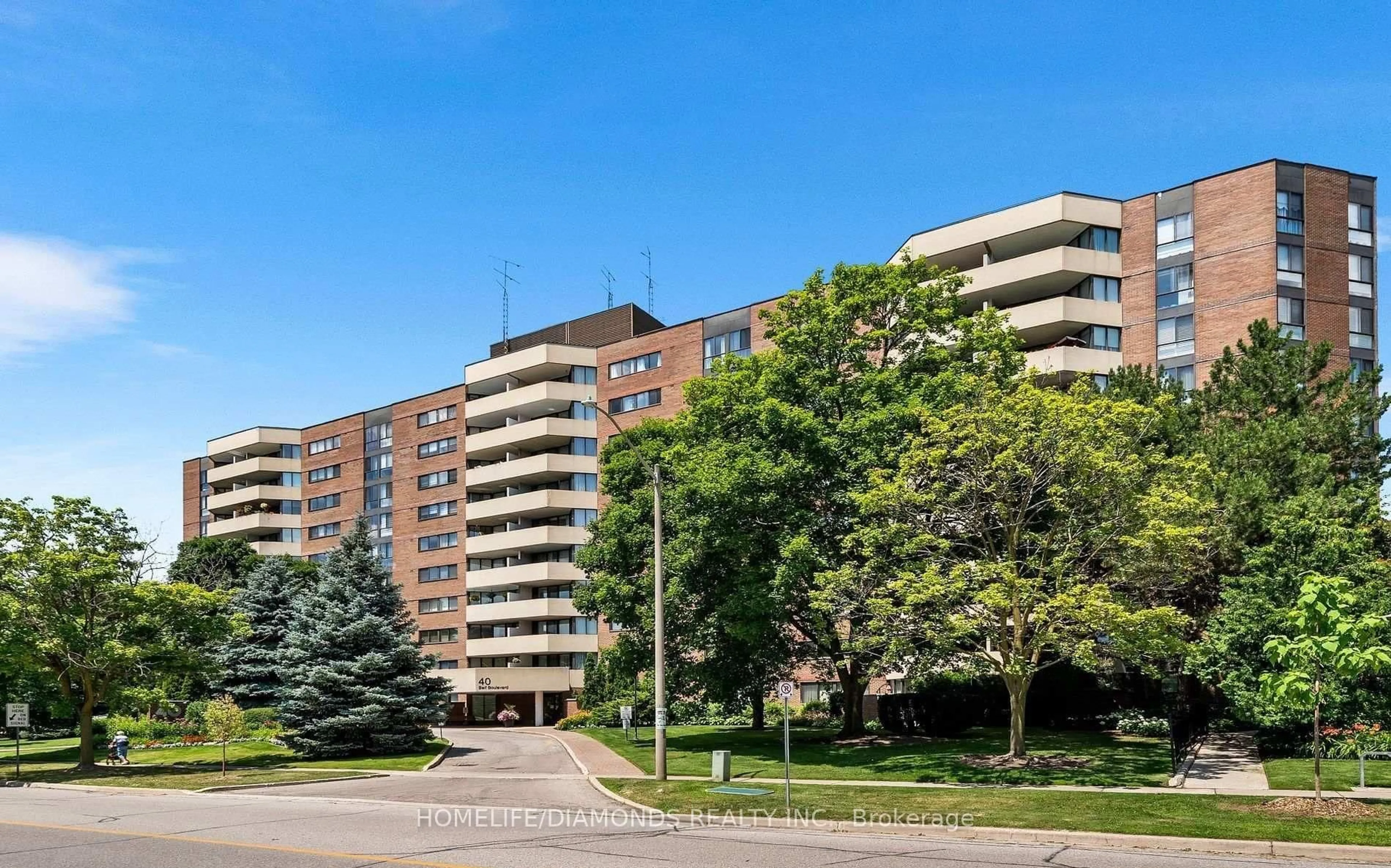 Patio, street for 40 Baif Blvd #407, Richmond Hill Ontario L4C 5M9