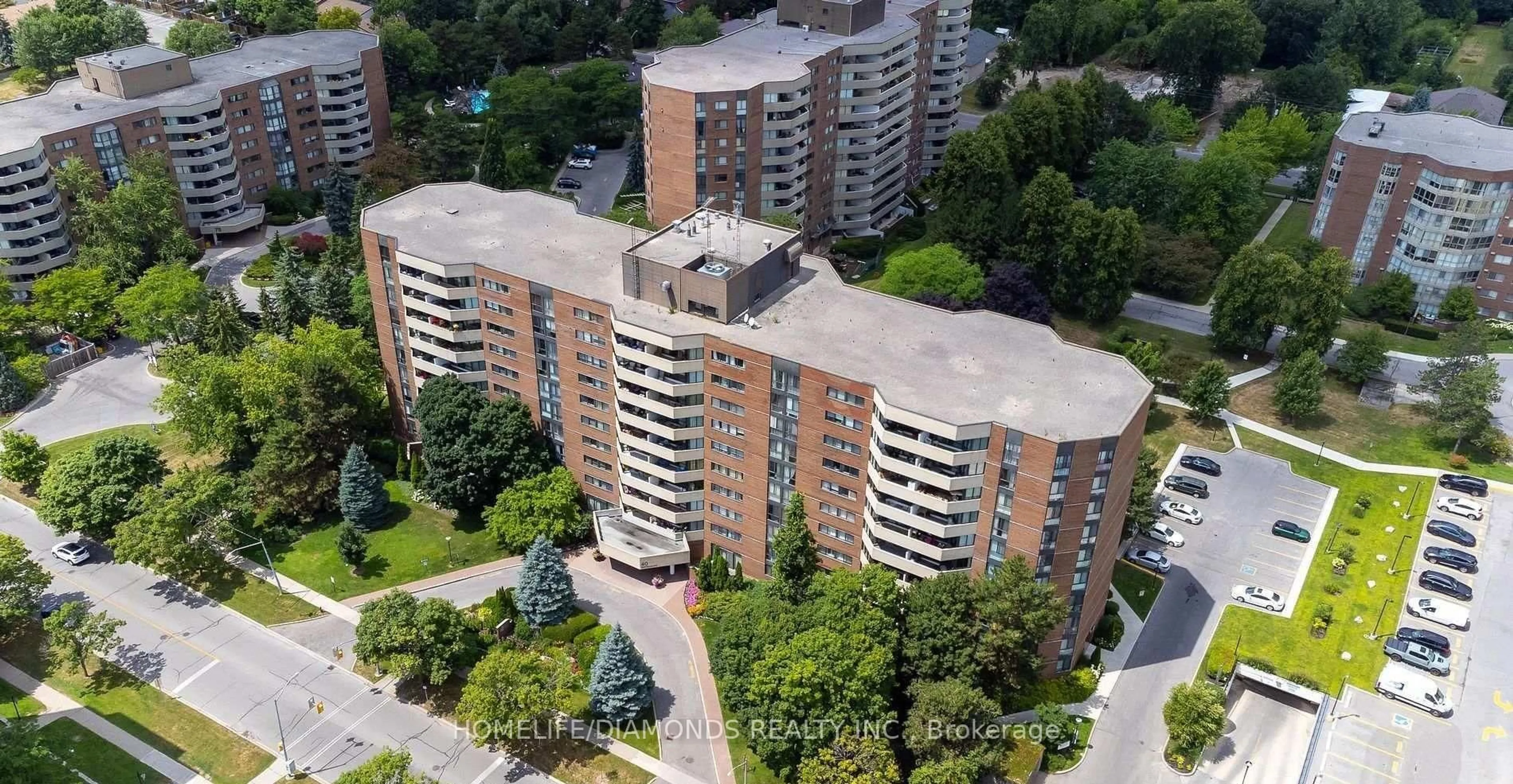 A pic from outside/outdoor area/front of a property/back of a property/a pic from drone, city buildings view from balcony for 40 Baif Blvd #407, Richmond Hill Ontario L4C 5M9