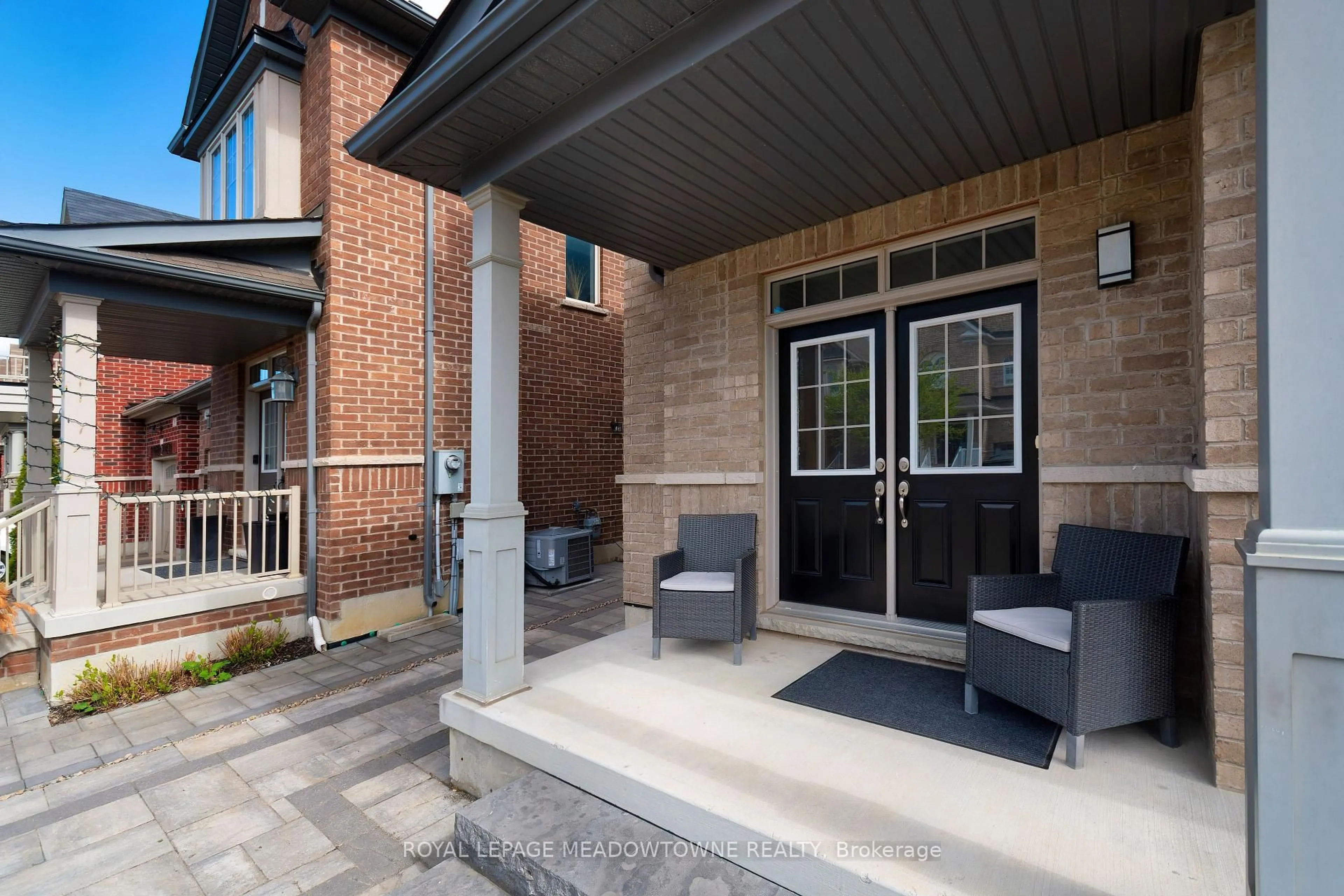 Patio, street for 11 Cranbrook Cres, Vaughan Ontario L4H 4H5