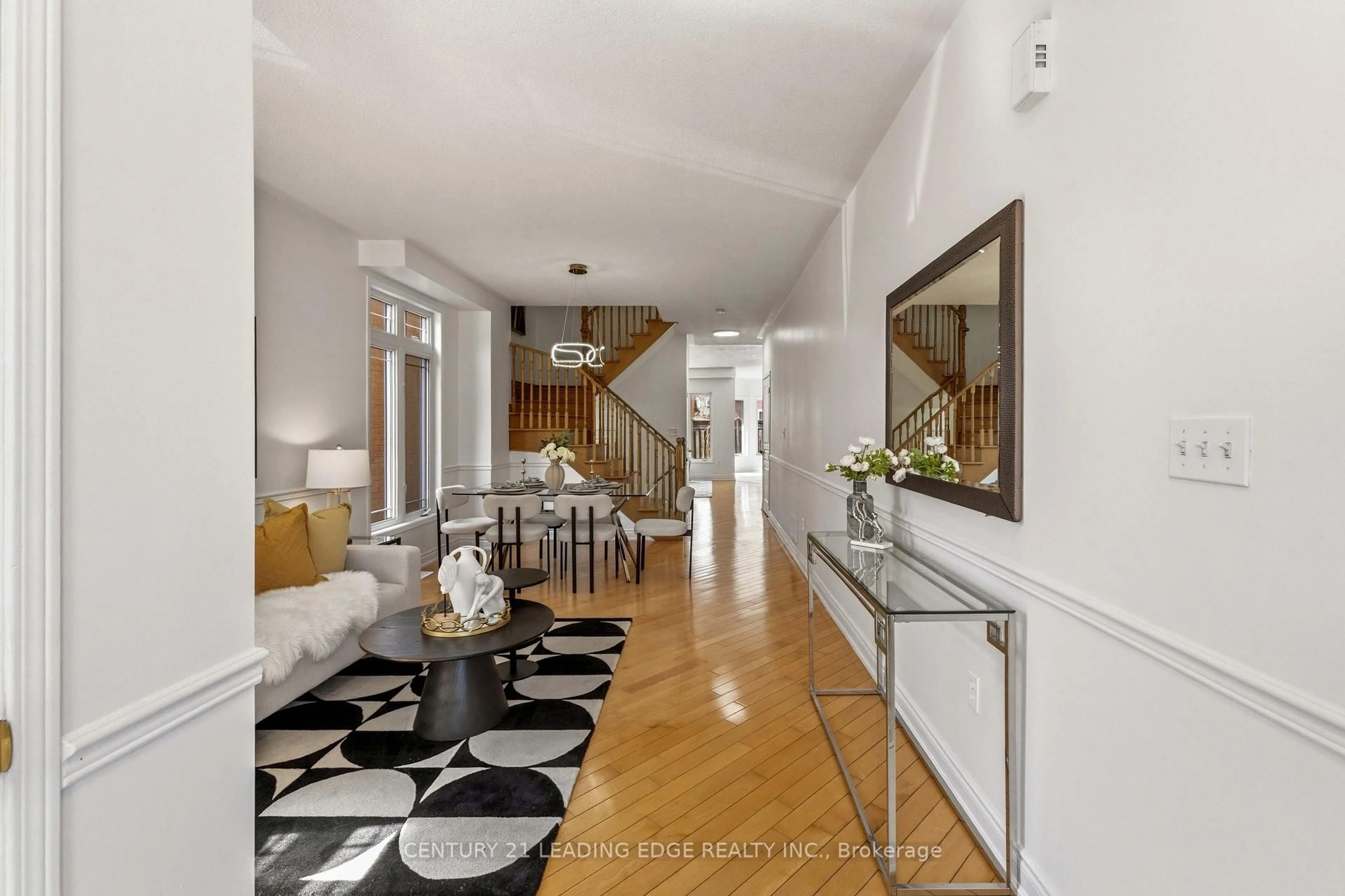Indoor foyer for 114 ALFRED PATERSON Dr, Markham Ontario L6E 1L5