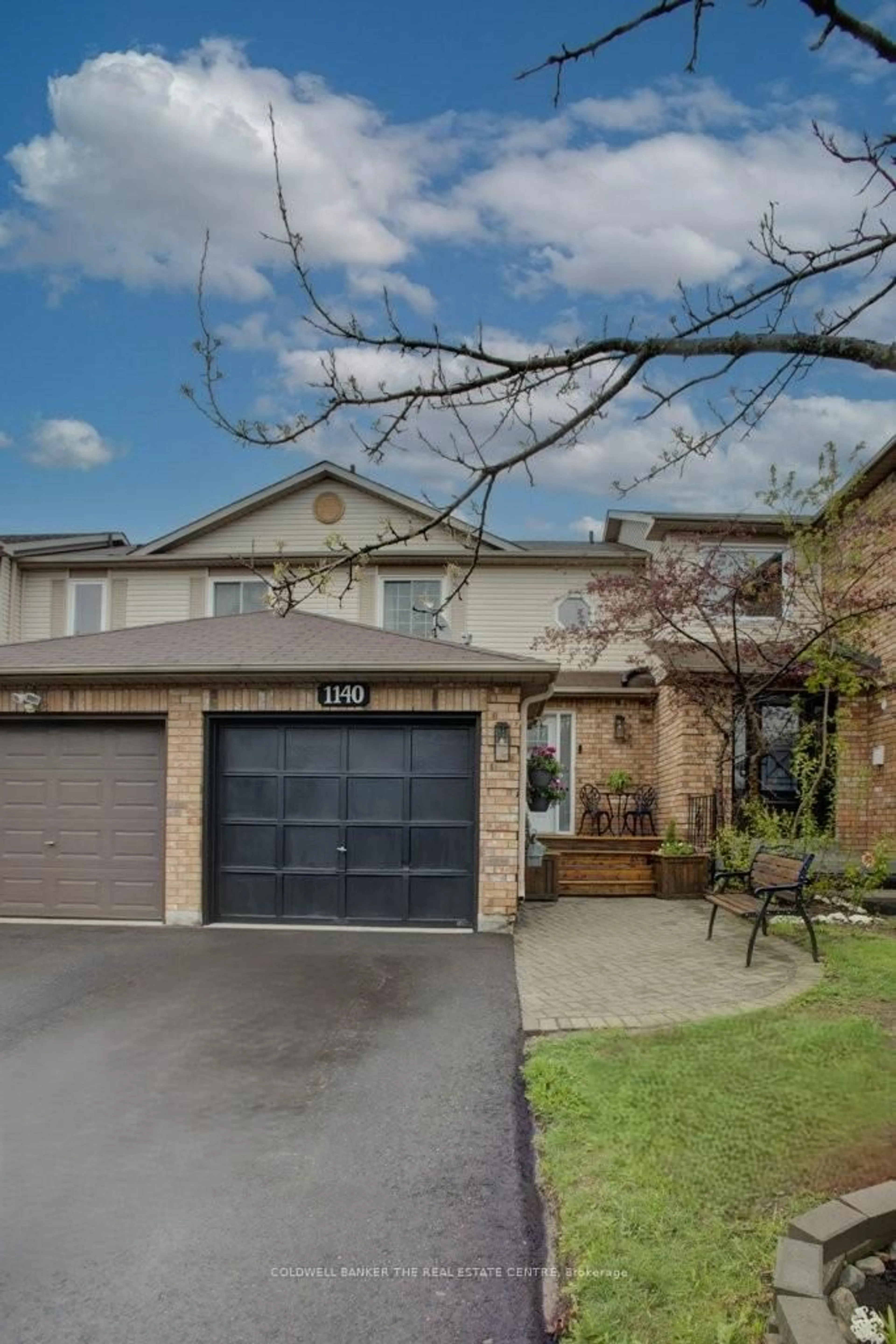 Home with brick exterior material, street for 1140 Inniswood St, Innisfil Ontario L9S 1Y1