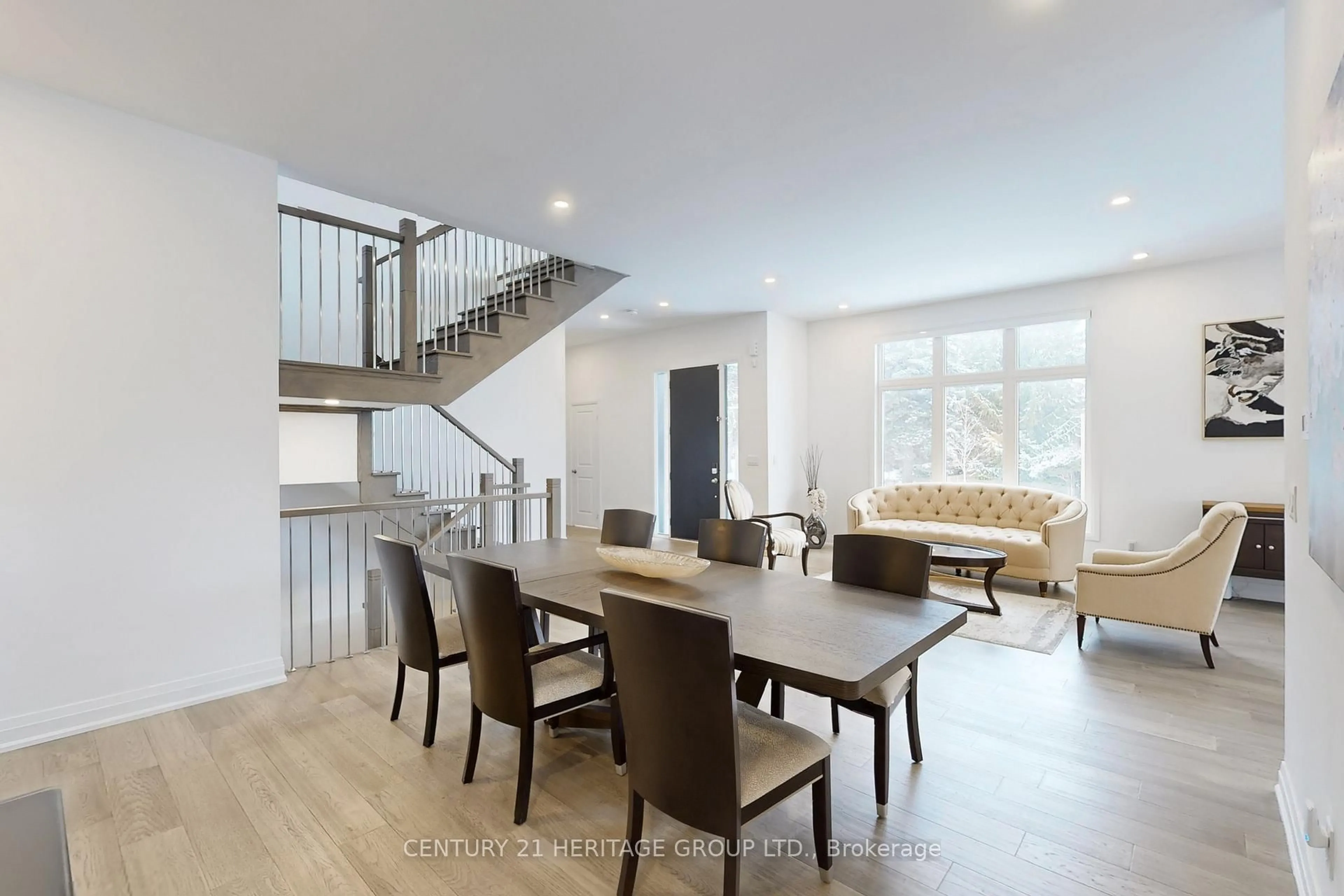 Unknown for 251 Oxford St, Richmond Hill Ontario L4C 7V7