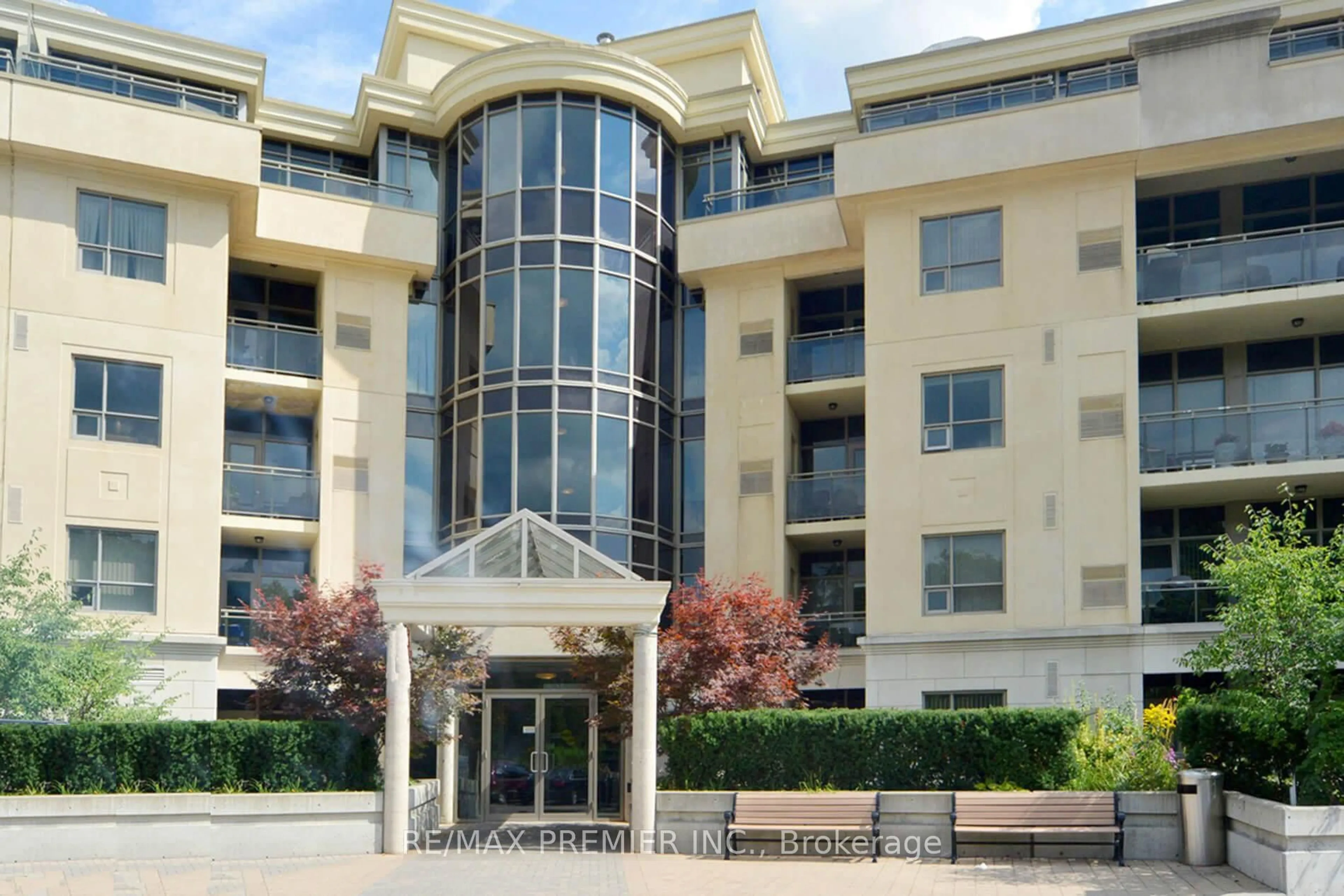 Indoor foyer for 8201 Islington Ave #330, Vaughan Ontario L4L 9S6