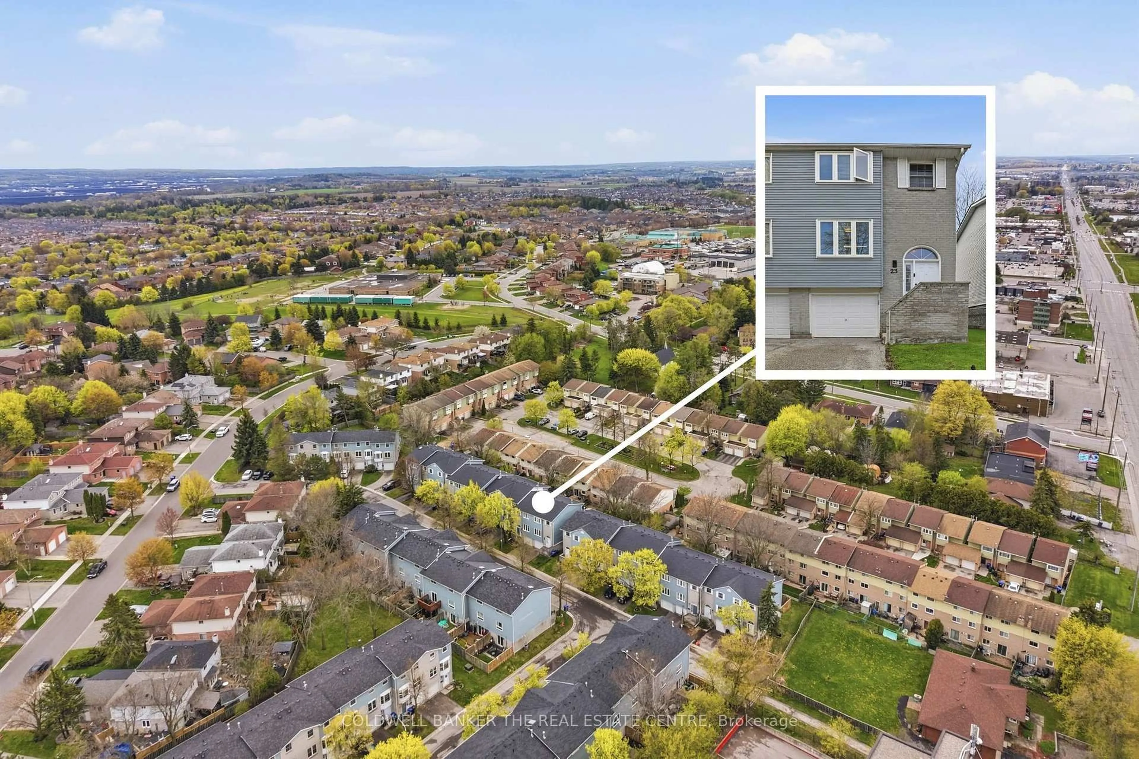 A pic from outside/outdoor area/front of a property/back of a property/a pic from drone, city buildings view from balcony for 23 Harmony Circ #23, Bradford West Gwillimbury Ontario L3Z 2T8