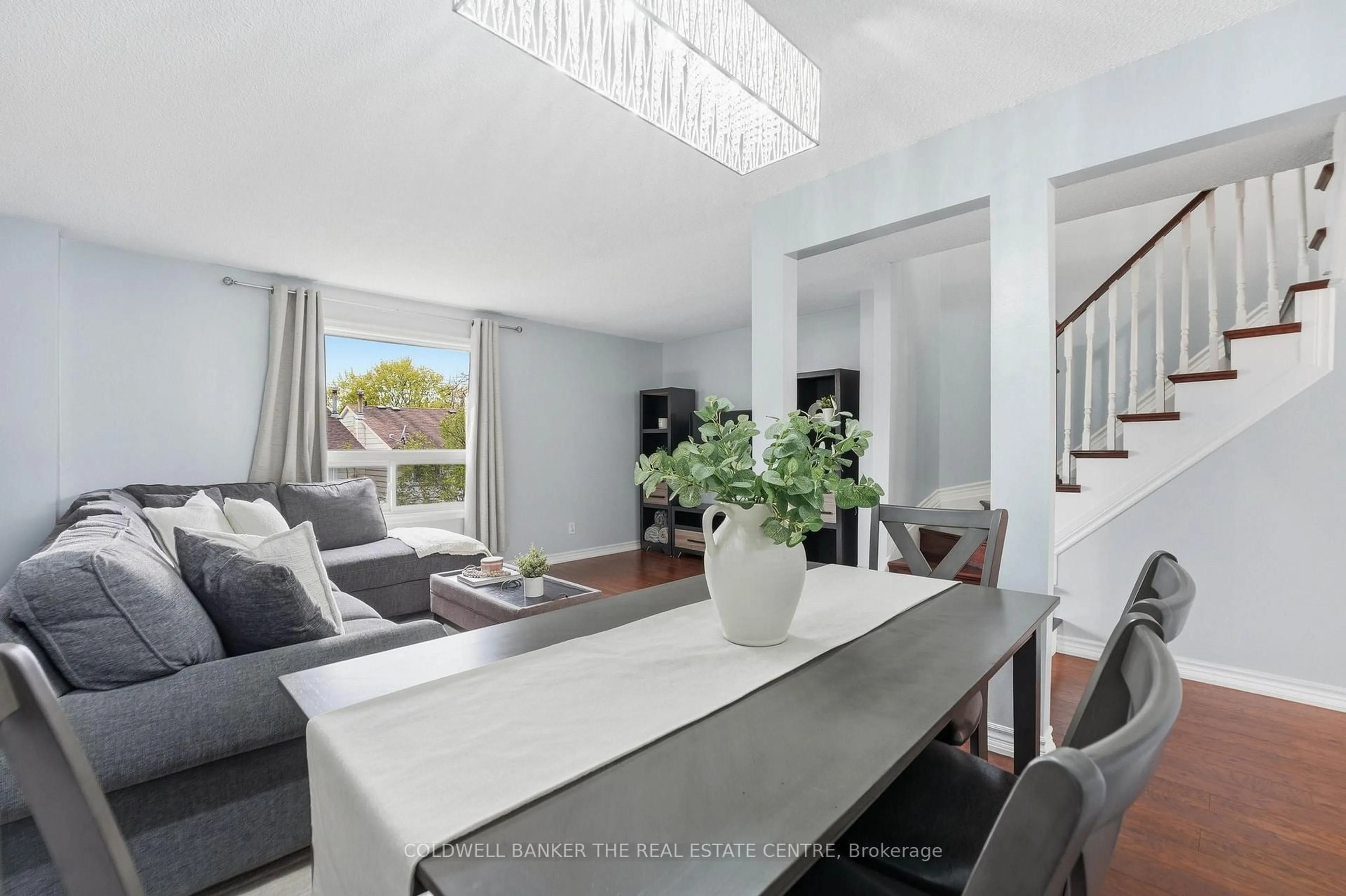 Living room with furniture, unknown for 23 Harmony Circ #23, Bradford West Gwillimbury Ontario L3Z 2T8