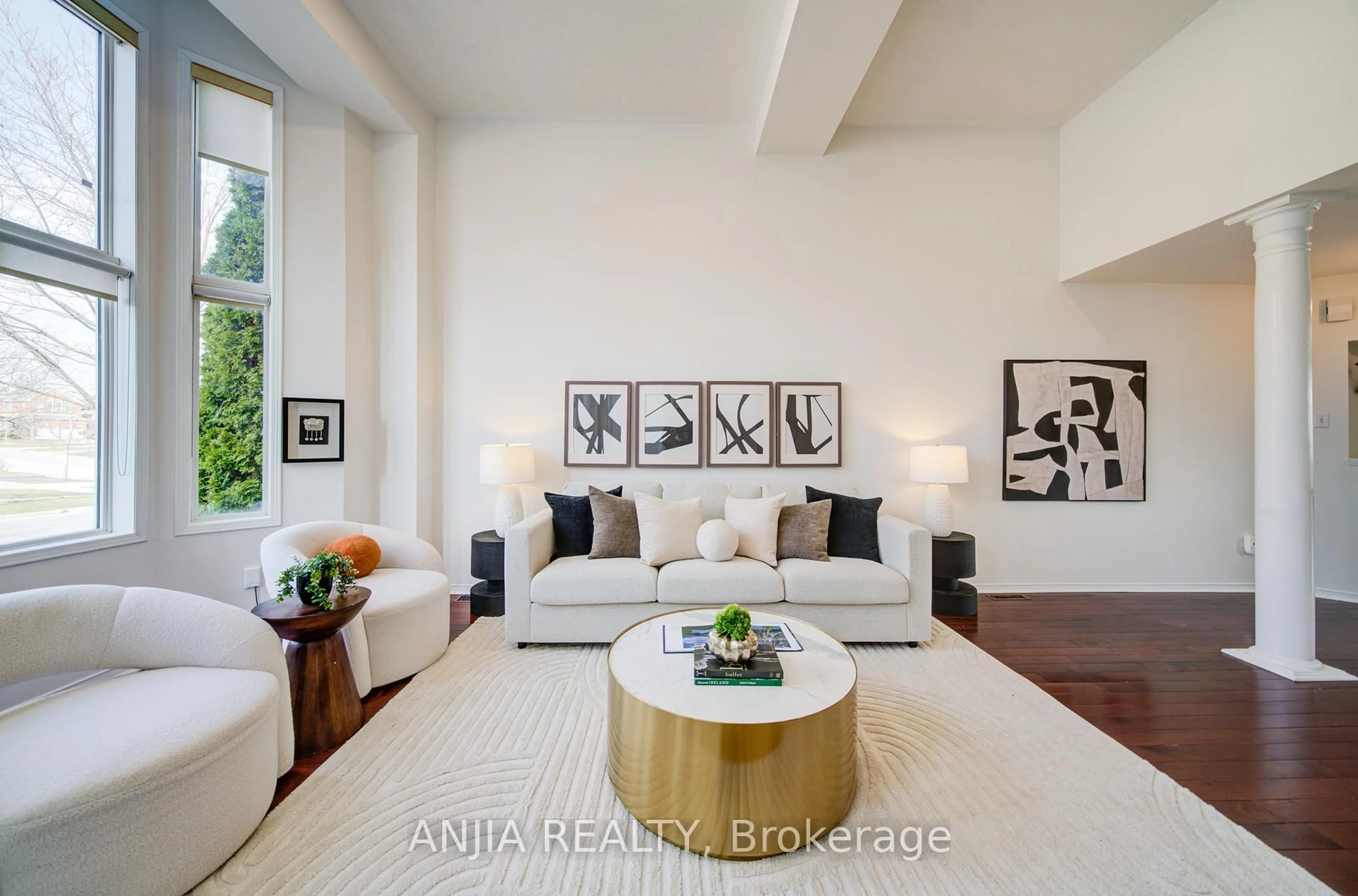 Living room with furniture, unknown for 195 Shirley Dr, Richmond Hill Ontario L4S 1T3
