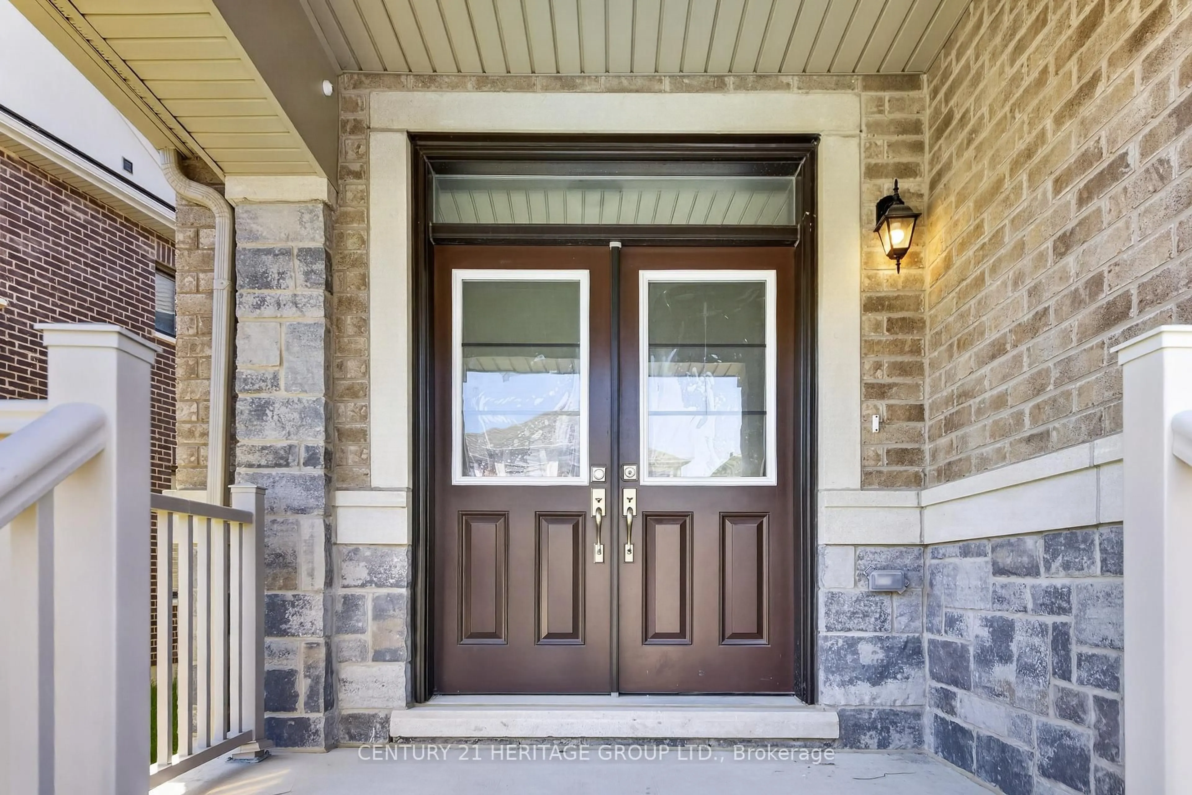 Indoor entryway for 77 Montrose Blvd, Bradford West Gwillimbury Ontario L3Z 0E4