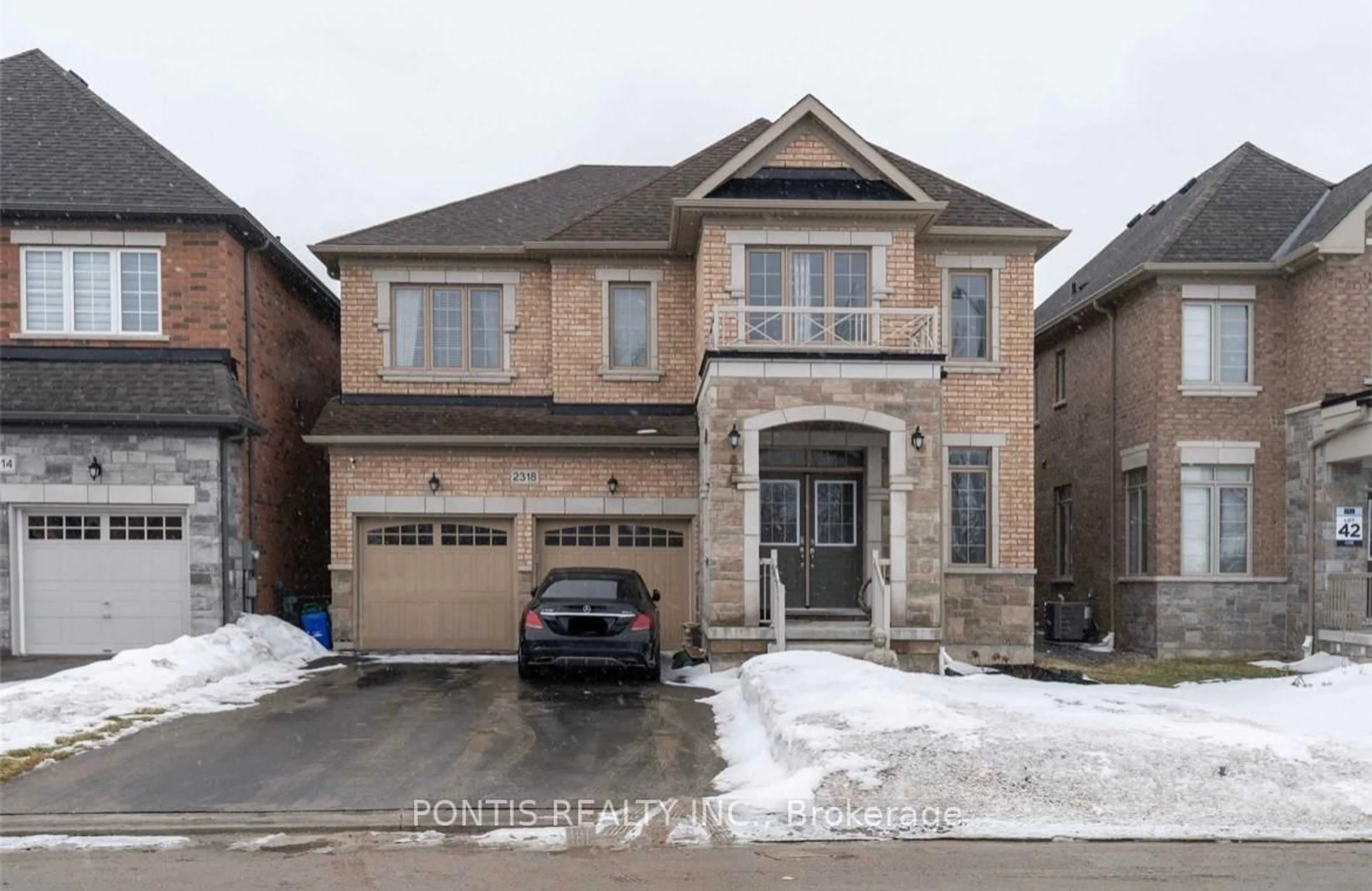 Home with brick exterior material, street for 2318 Lozenby St, Innisfil Ontario L9S 0M8