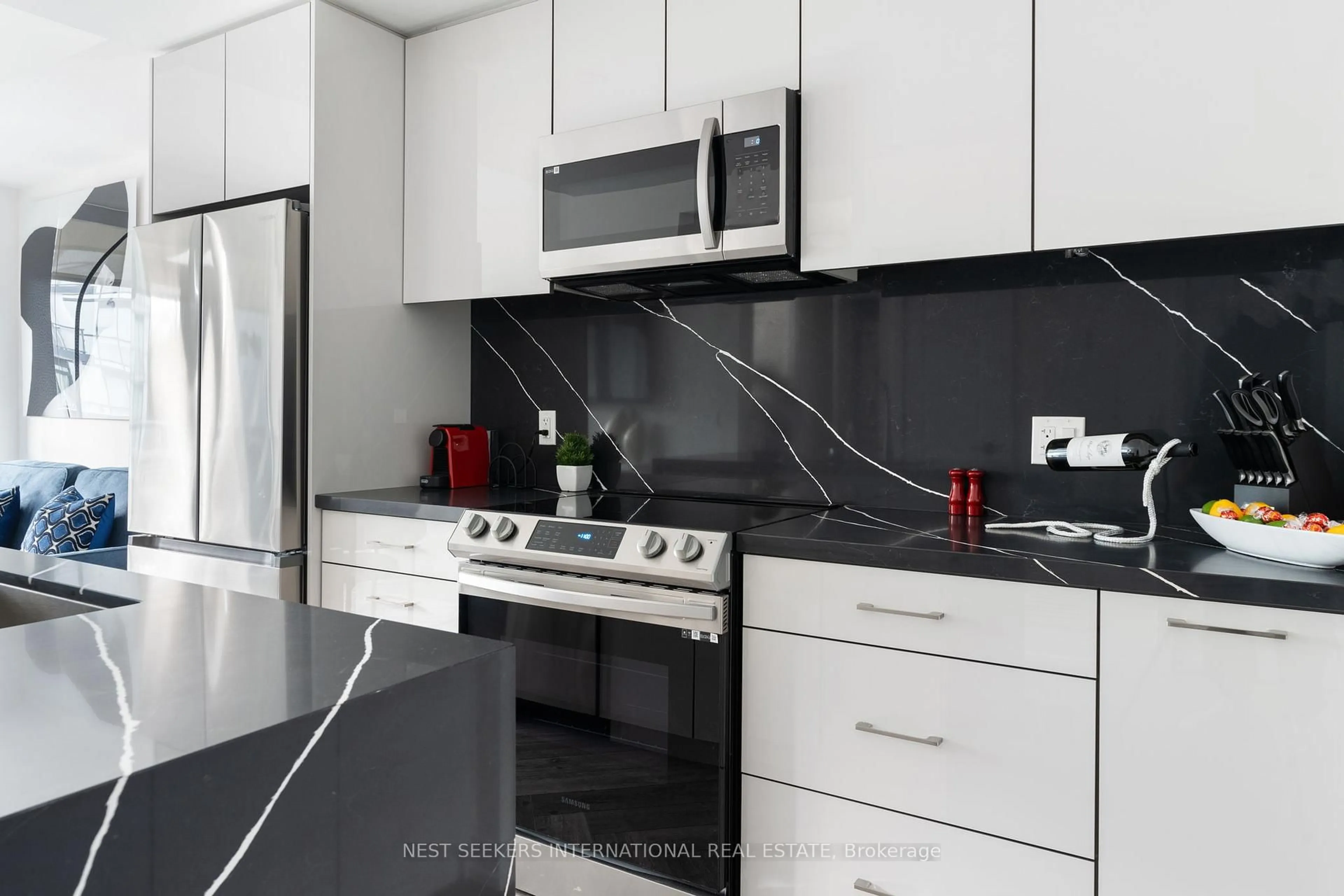 Standard kitchen, ceramic/tile floor for 415 Sea Ray Ave #219, Innisfil Ontario L9S 0R5