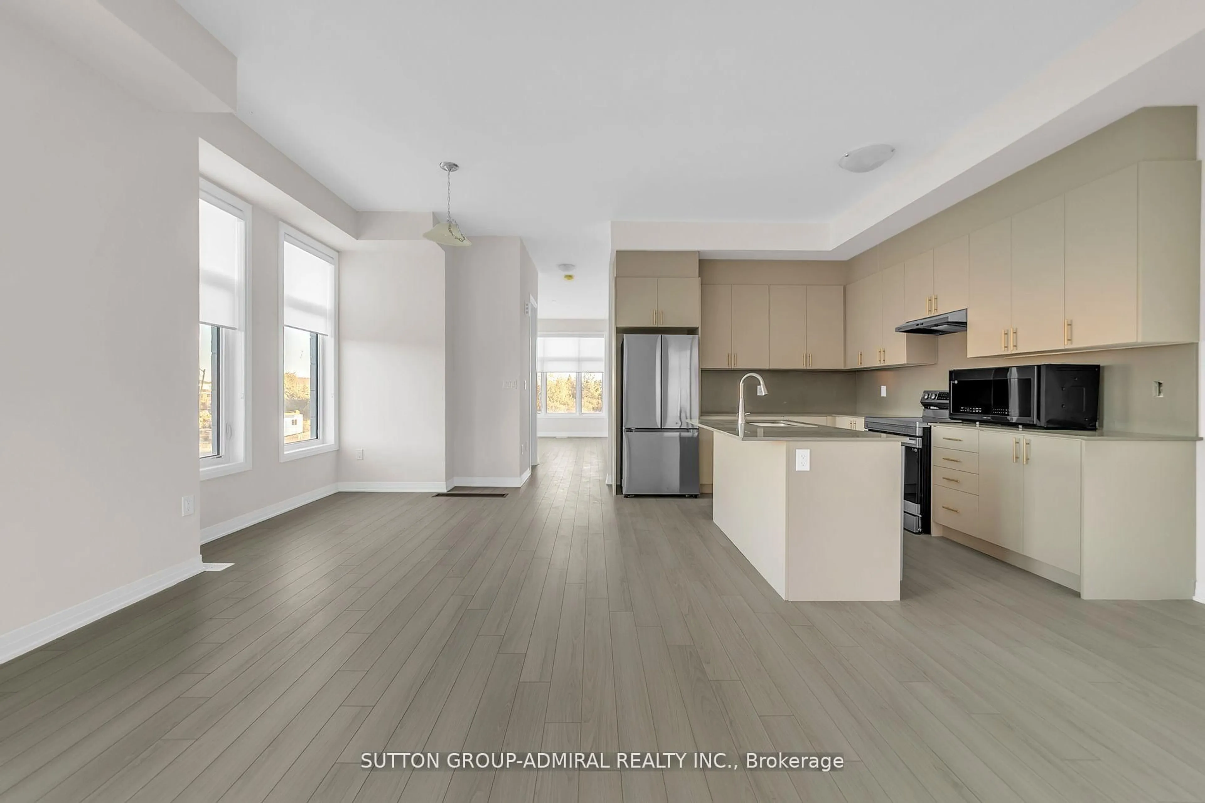 Open concept kitchen, unknown for 60 Lunay Dr, Richmond Hill Ontario L4S 0P2