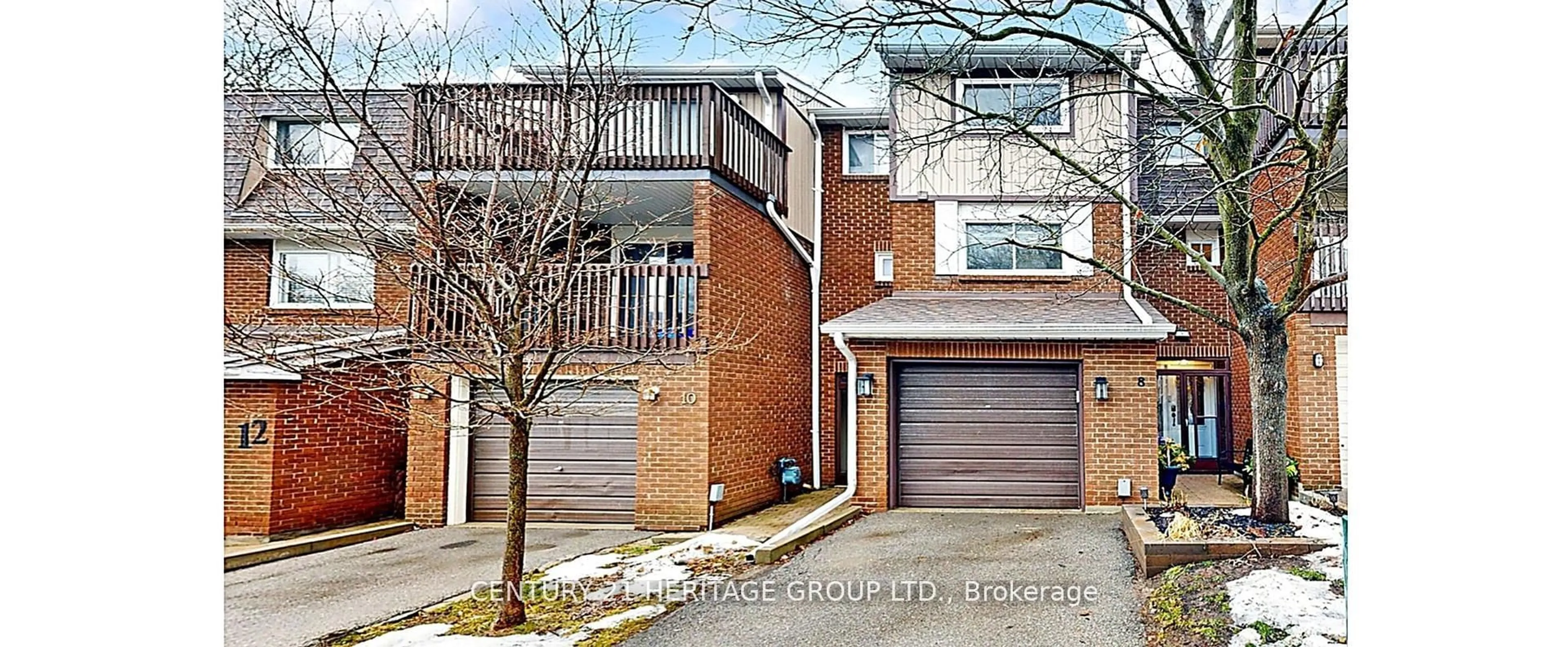 Home with brick exterior material, street for 8 Dunkeld Way, Markham Ontario L3T 4Y9
