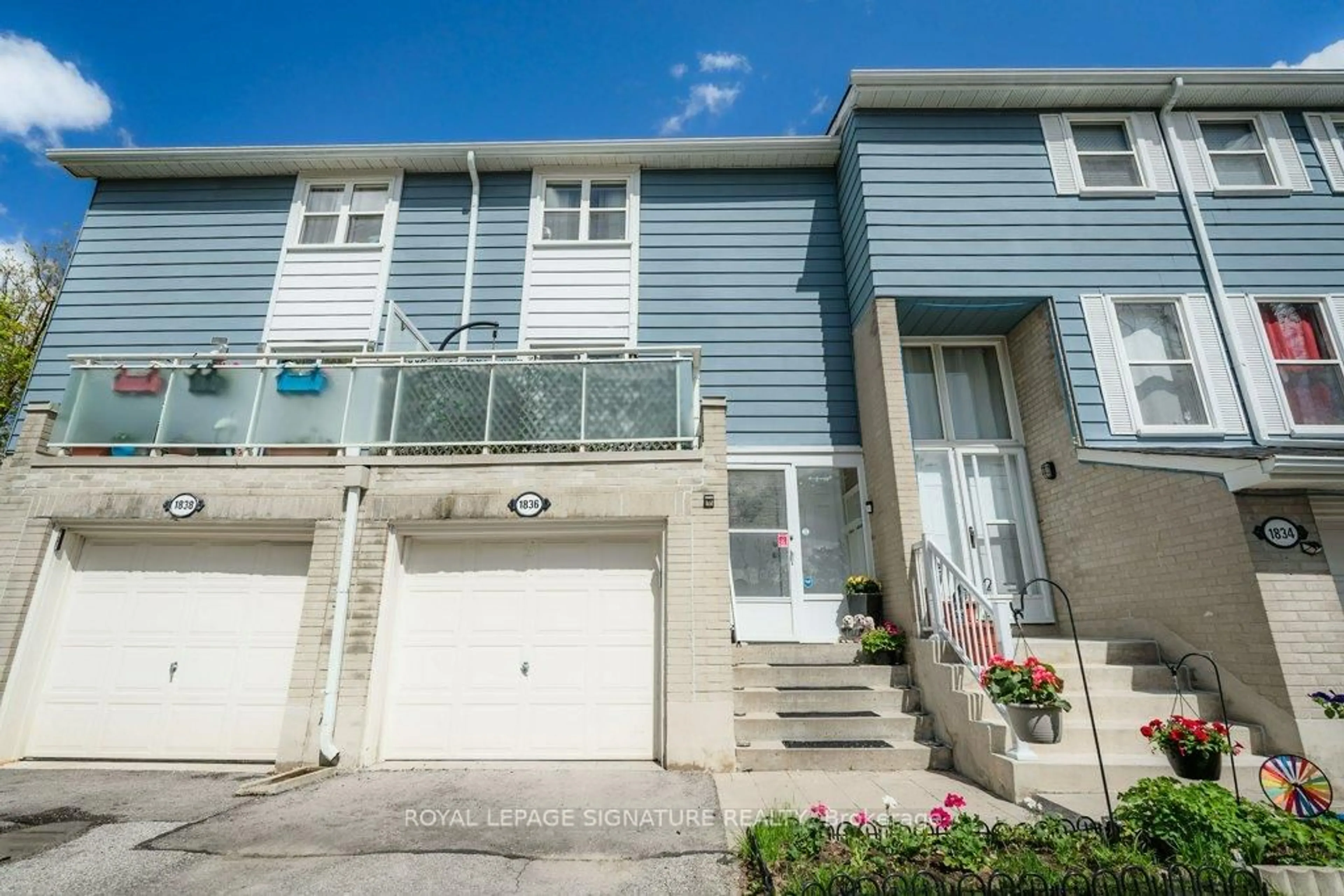 Home with vinyl exterior material, street for 1836 John St, Markham Ontario L3T 1Z1