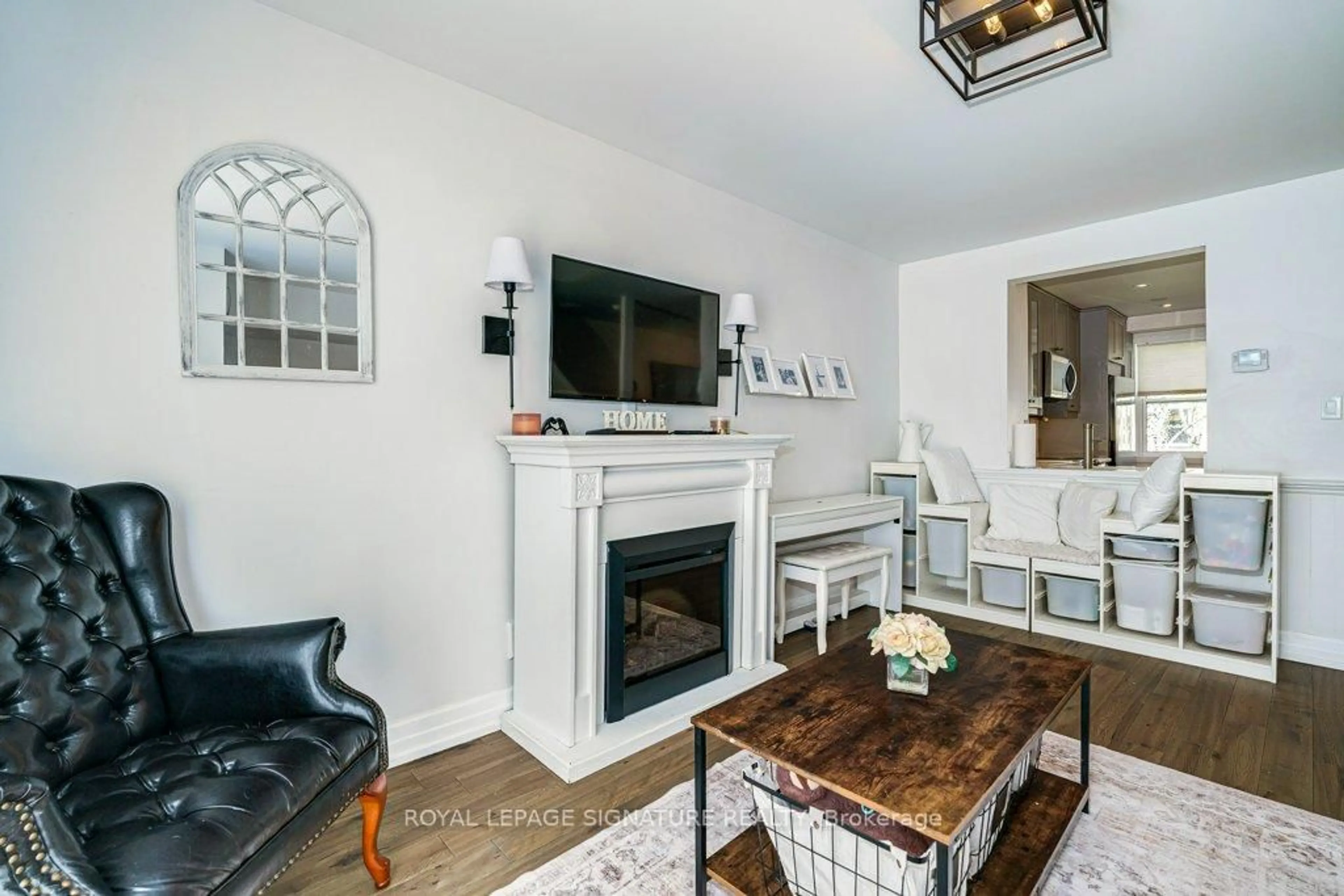 Living room with furniture, unknown for 1836 John St, Markham Ontario L3T 1Z1