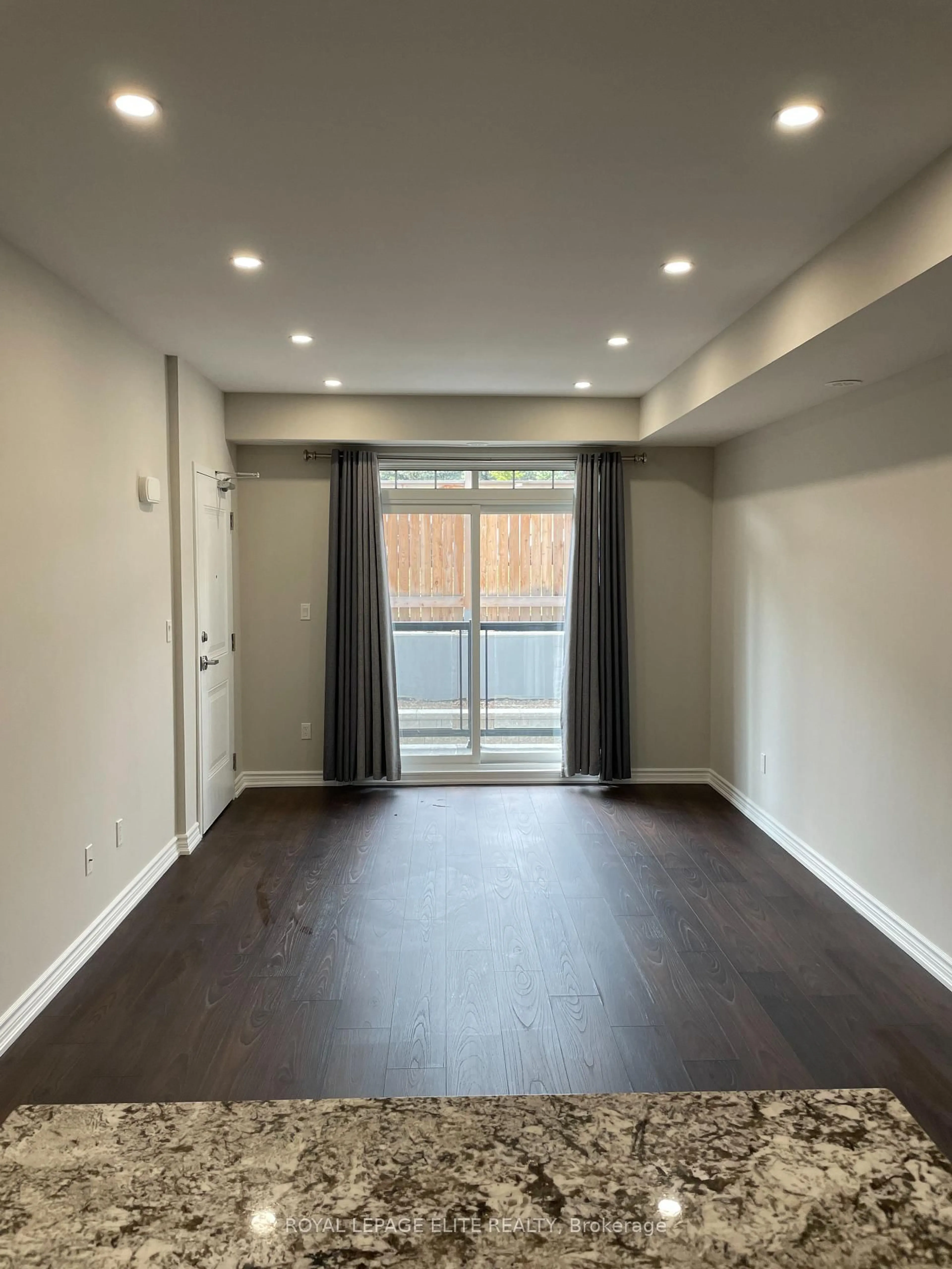 Unknown for 198 Pine Grove Rd #06, Vaughan Ontario L4L 1X3