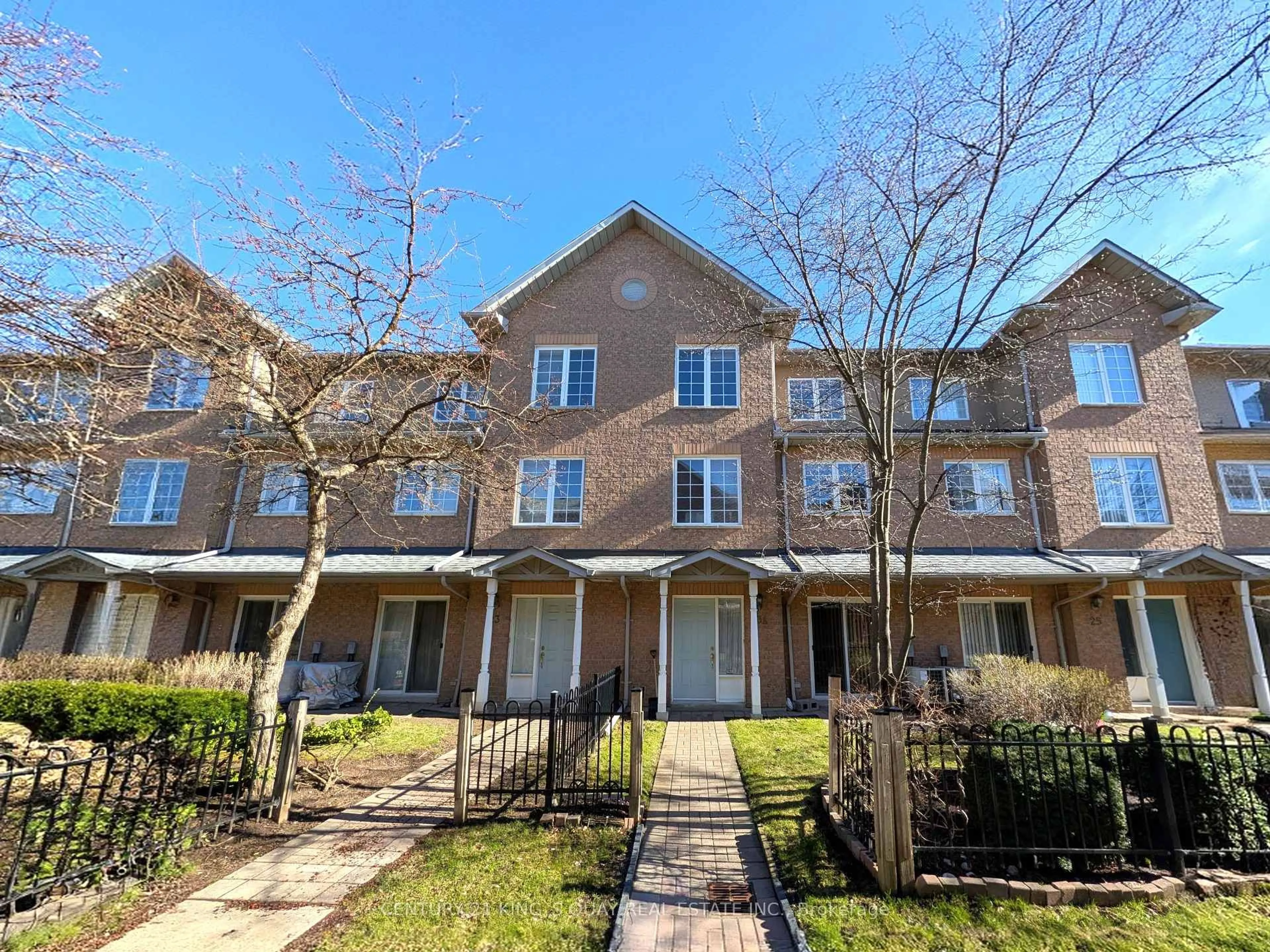 A pic from outside/outdoor area/front of a property/back of a property/a pic from drone, street for 2 Alpen Way #23A, Markham Ontario L3R 4G1