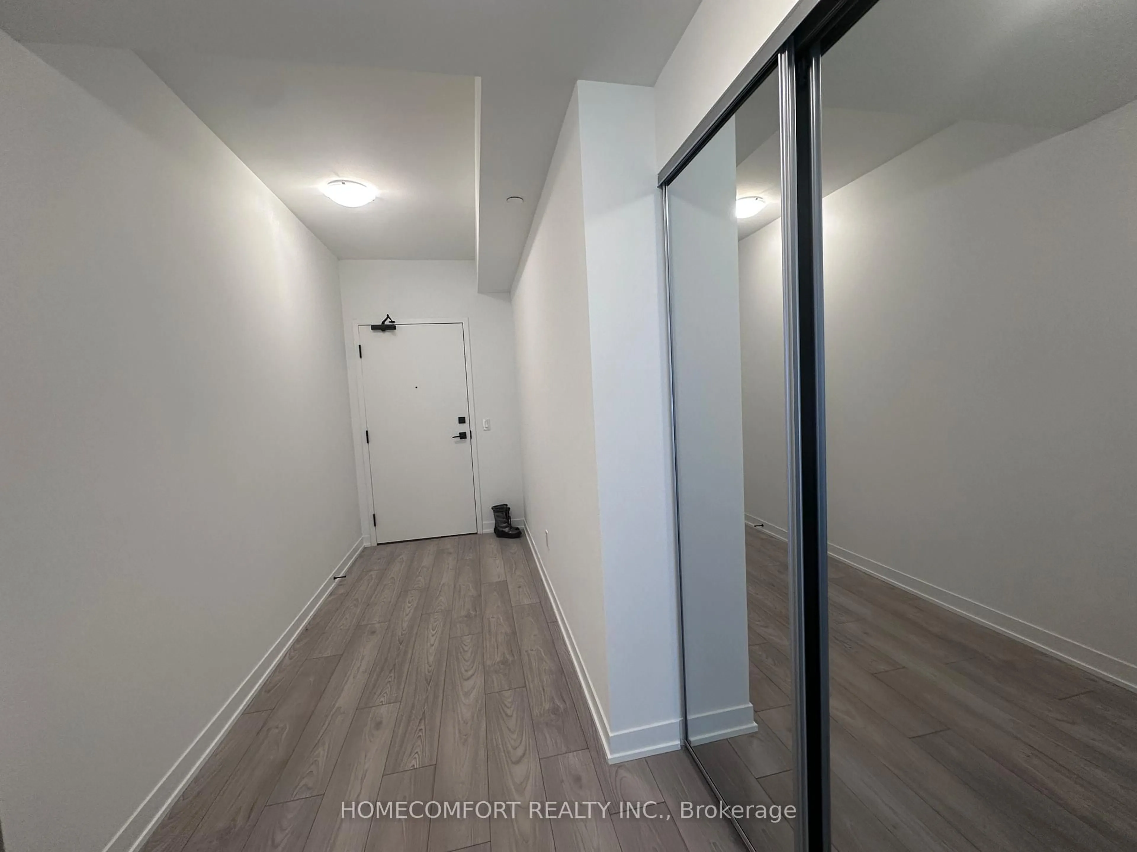 A pic of a room for 498 caldari Rd #1122, Vaughan Ontario L4K 0R6