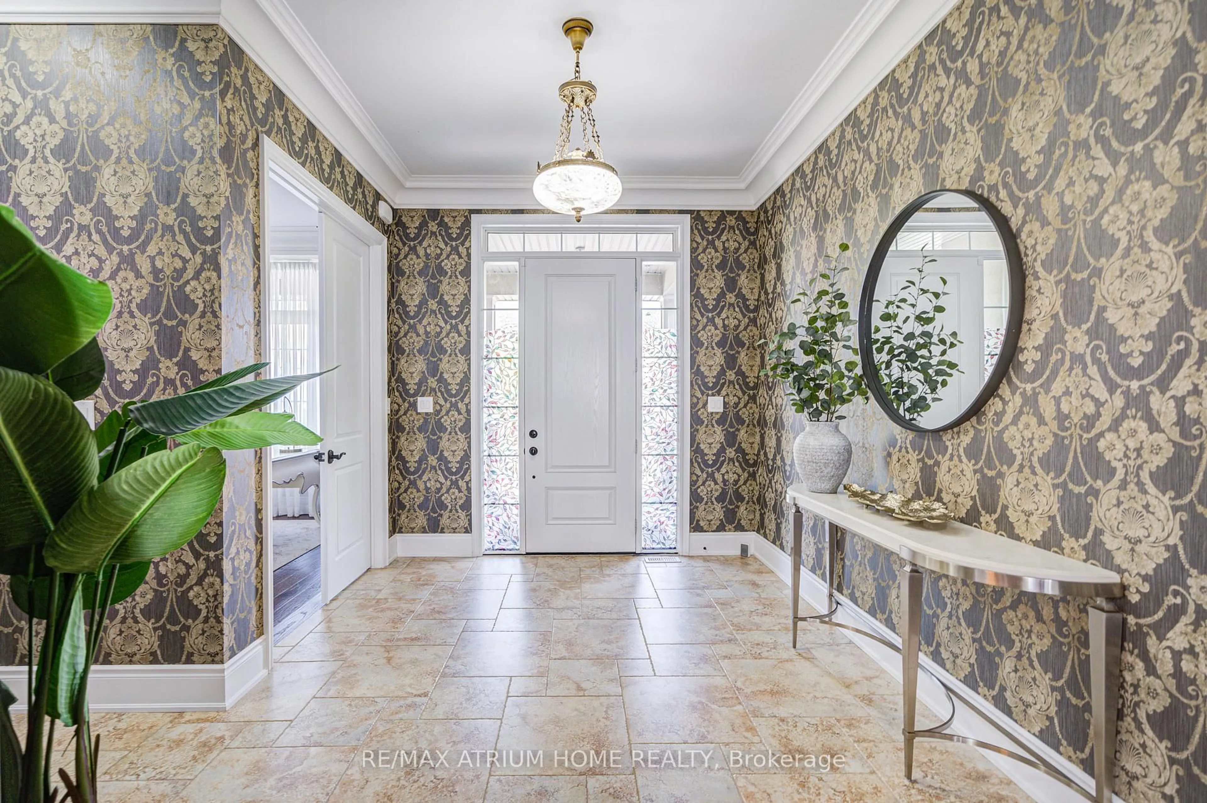 Indoor entryway for 9 Berkshire Cres, Markham Ontario L6L 1K4