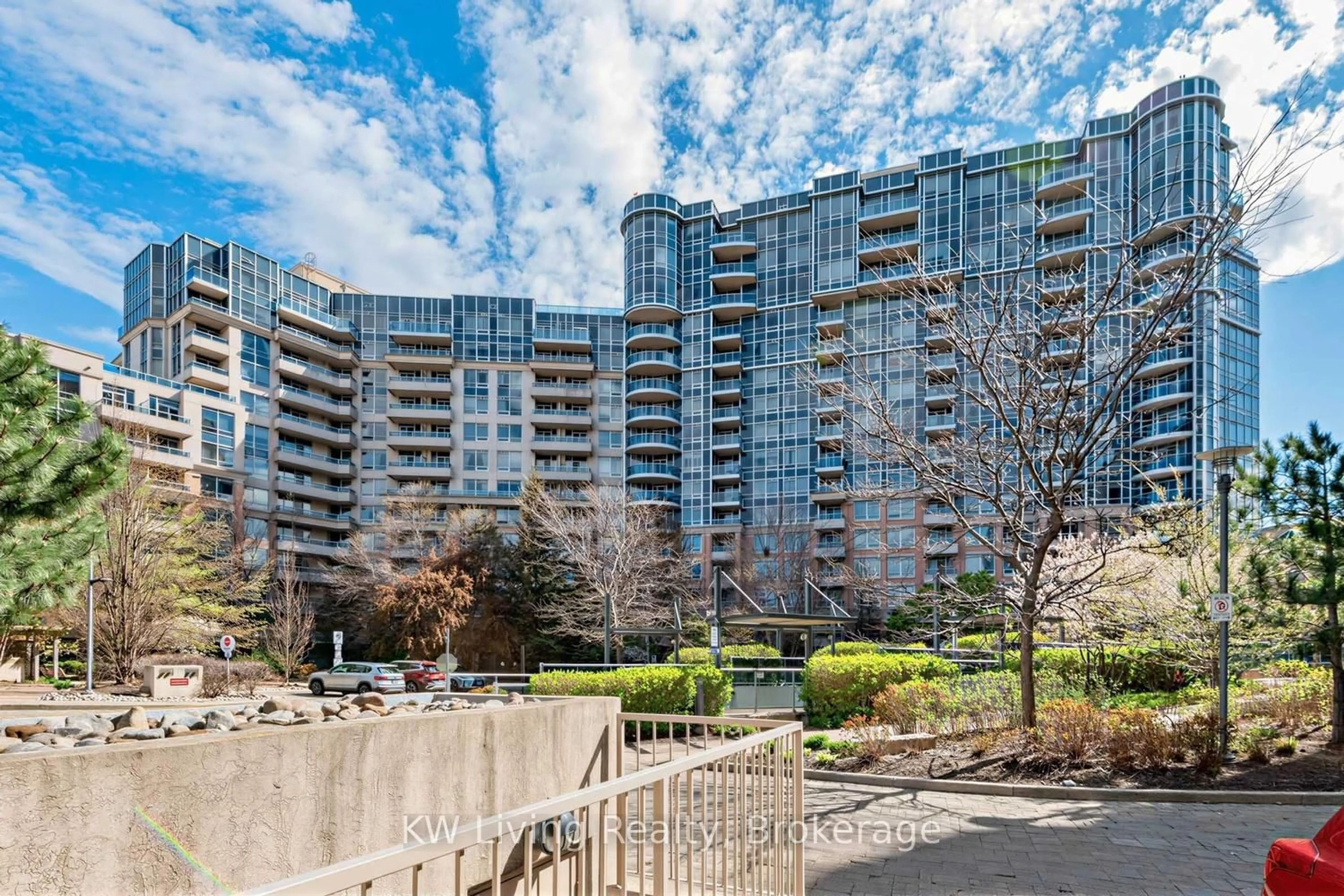 Patio, city buildings view from balcony for 33 Cox Blvd #1619, Markham Ontario L3R 8A6