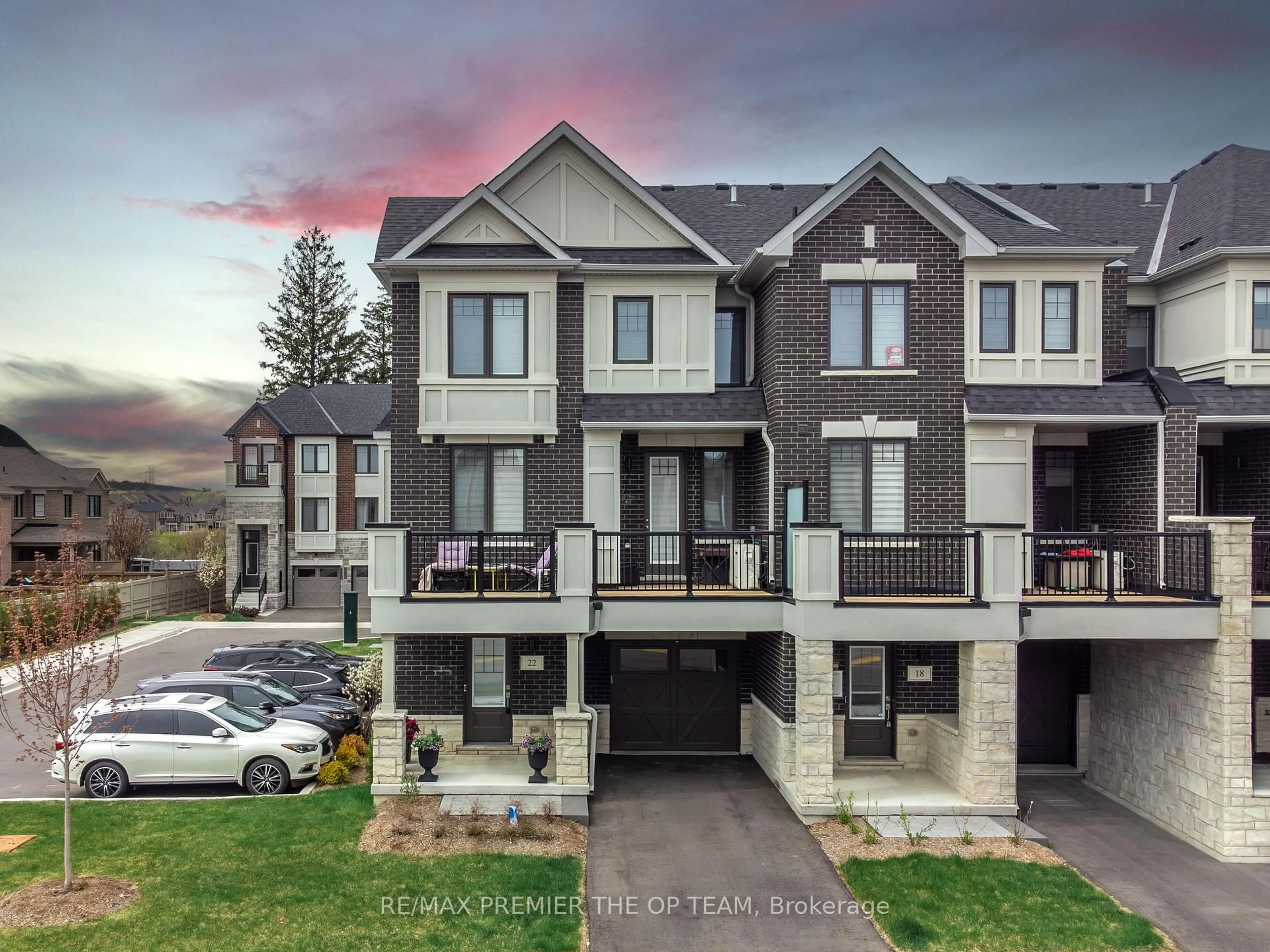 A pic from outside/outdoor area/front of a property/back of a property/a pic from drone, mountain view for 22 Pierre Berton Blvd, Vaughan Ontario L4H 4V2