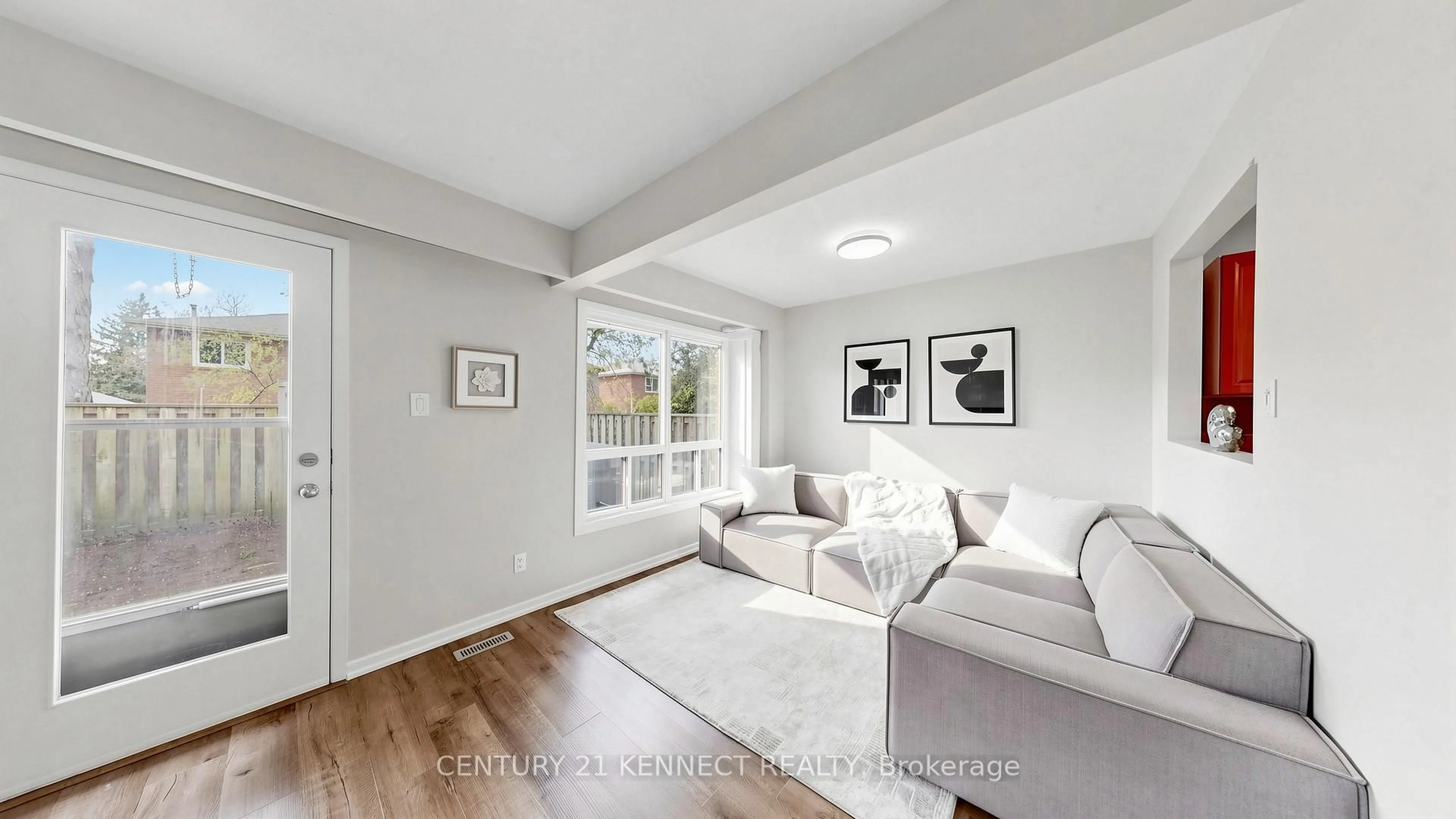 Living room with furniture, unknown for 260 Avenue Rd #9, Richmond Hill Ontario L4C 5G6