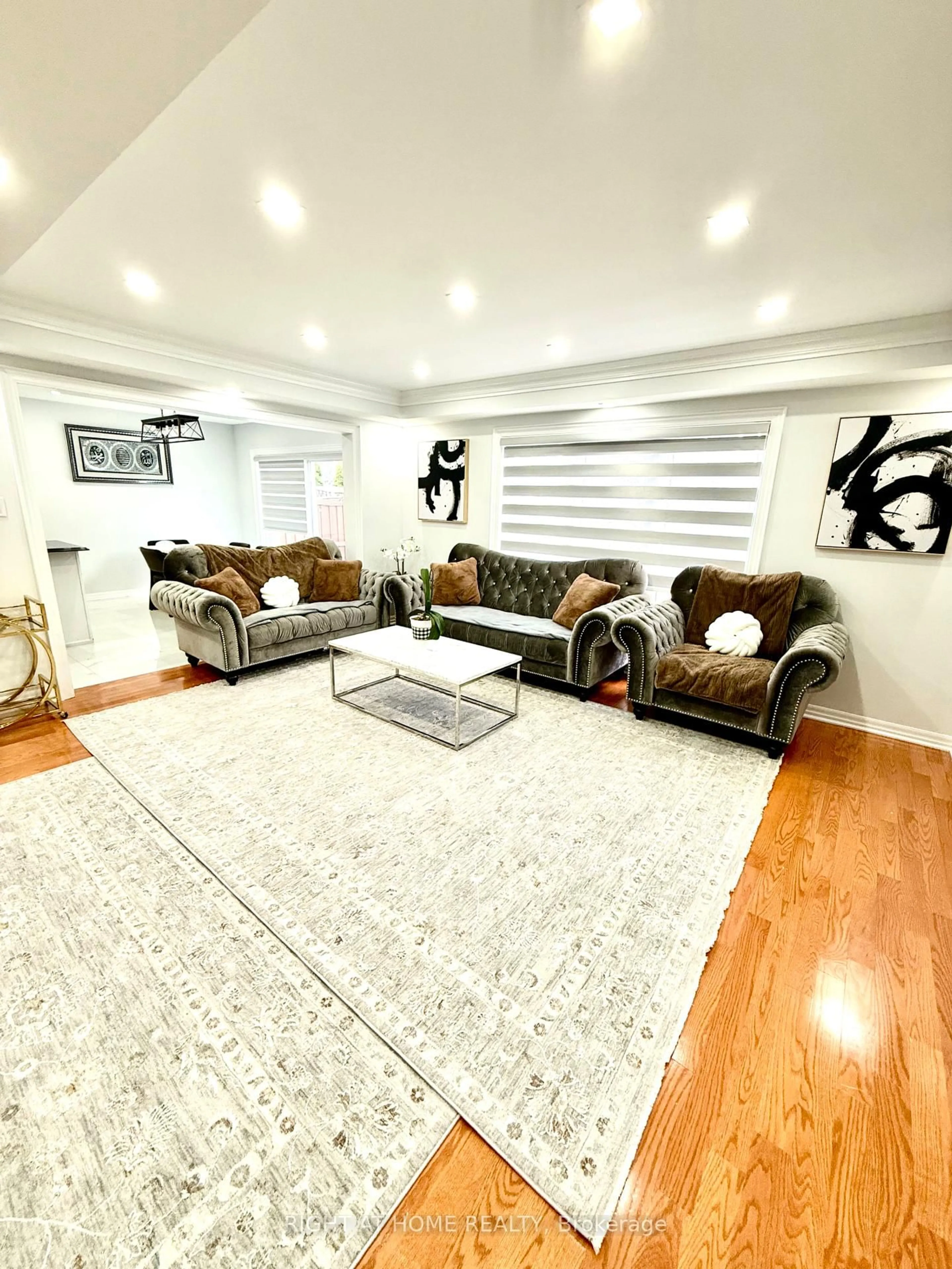 Living room with furniture, unknown for 64 Williamson Family Hllw, Newmarket Ontario L3X 3K2