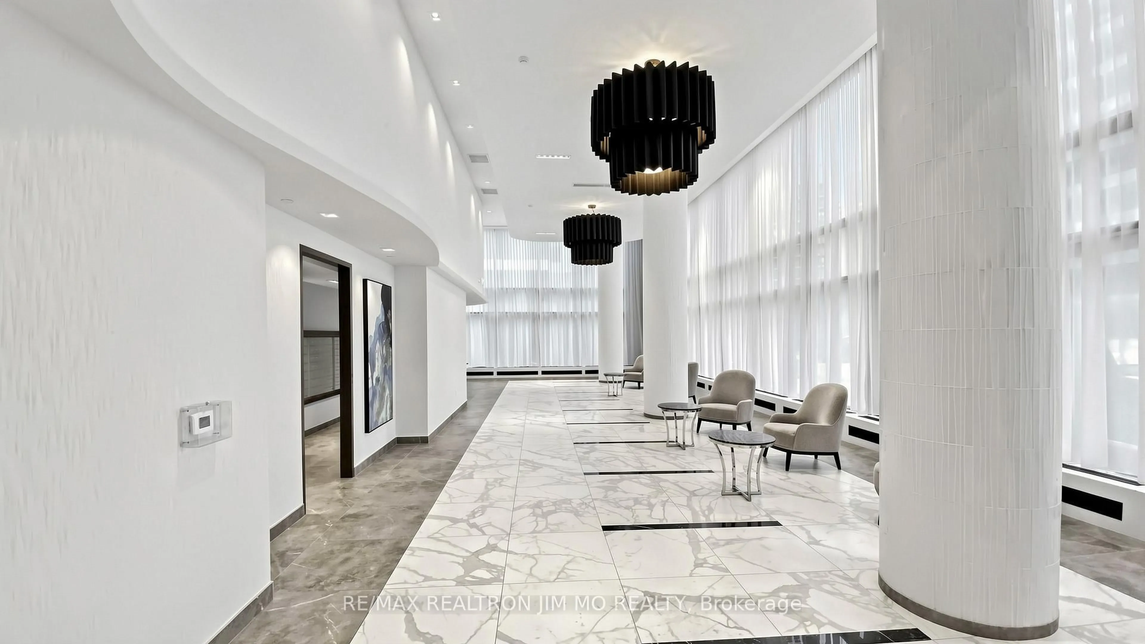 Lobby for 95 Oneida Cres #2304, Richmond Hill Ontario L4B 0H5
