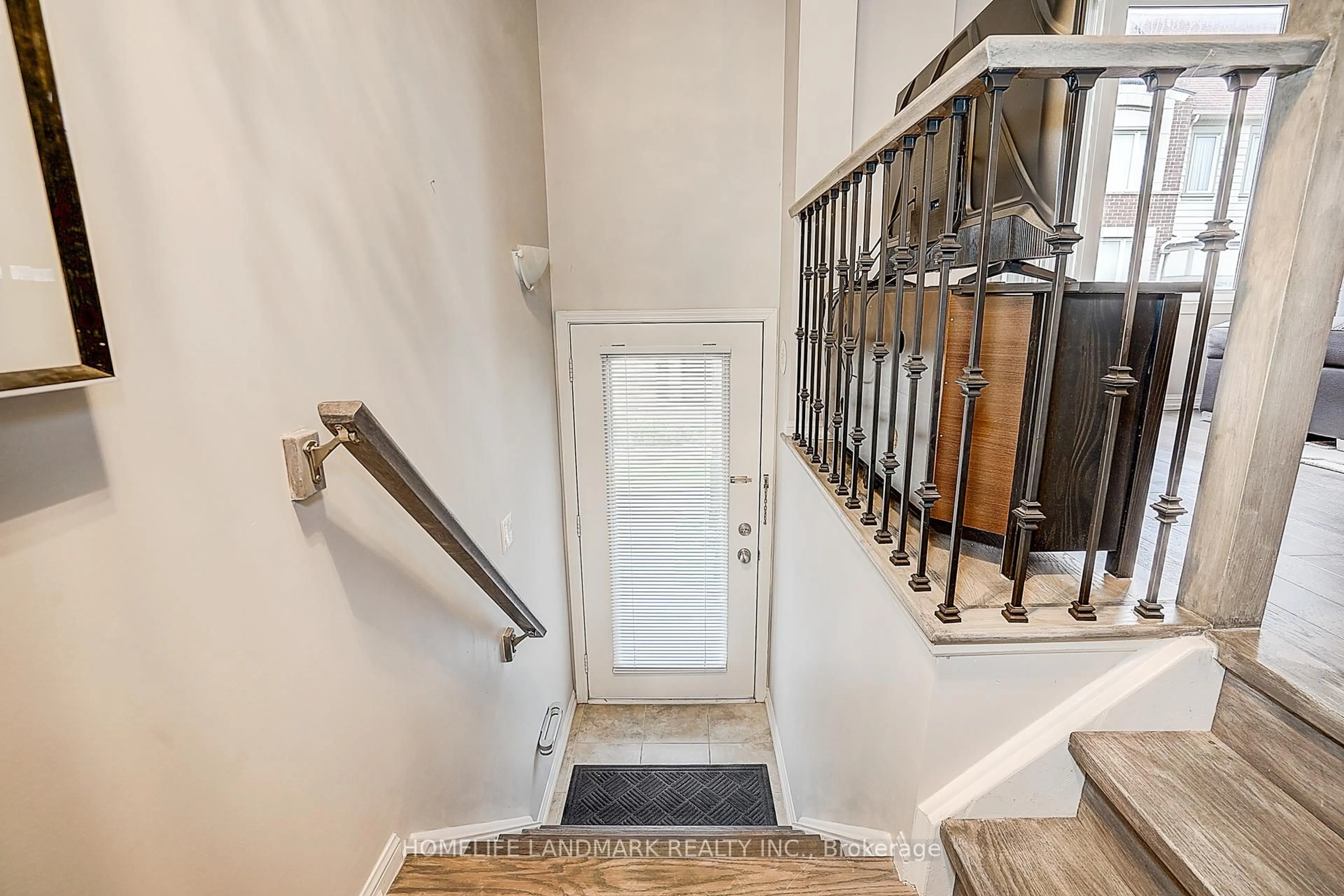 Unknown for 61 Burton Howard Dr, Aurora Ontario L4G 0S1