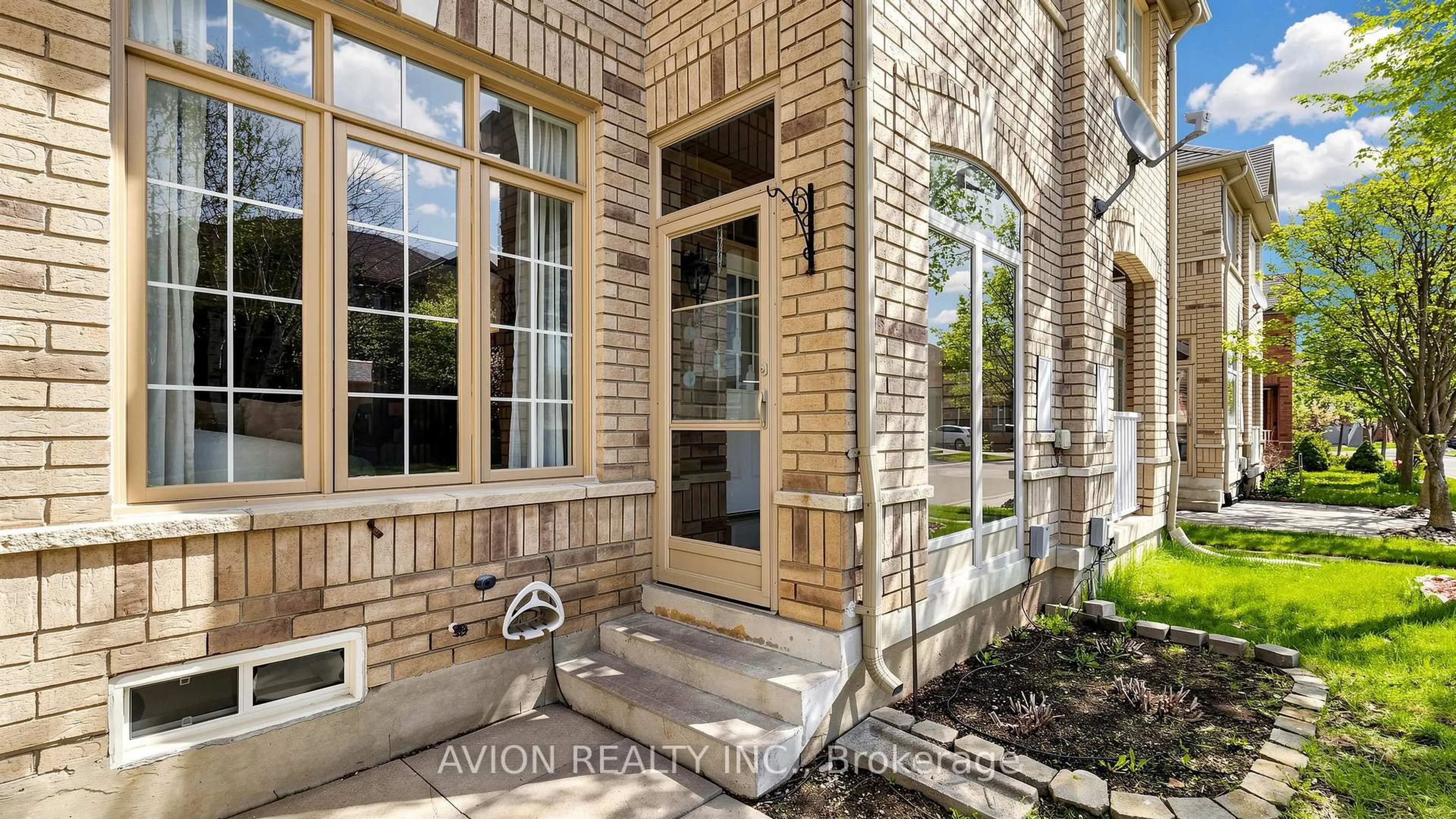 Home with brick exterior material, building for 55 Madison Heights Blvd, Markham Ontario L6C 2E3