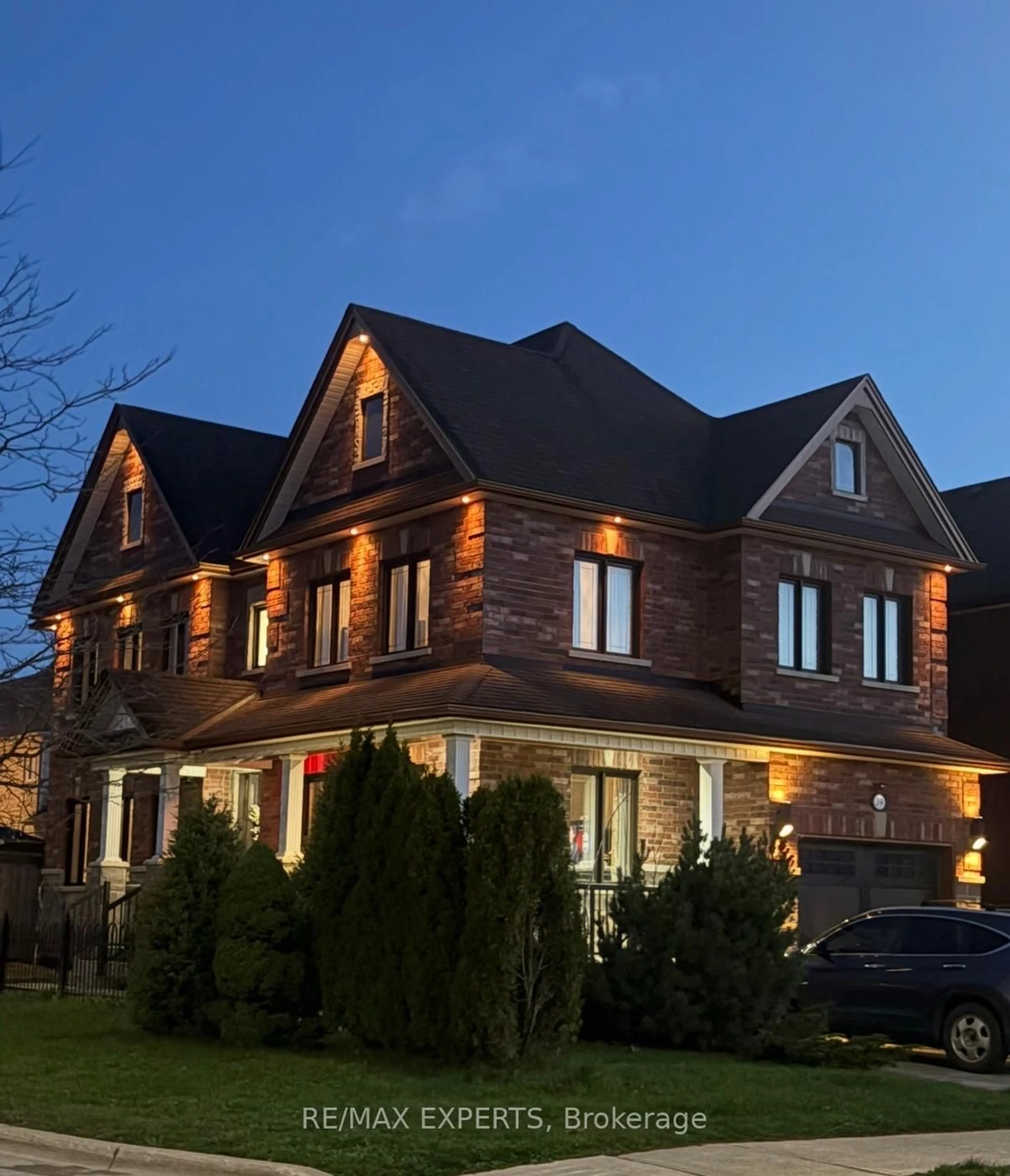 Home with brick exterior material, unknown for 39 Morrison Ave, New Tecumseth Ontario L9R 0H4
