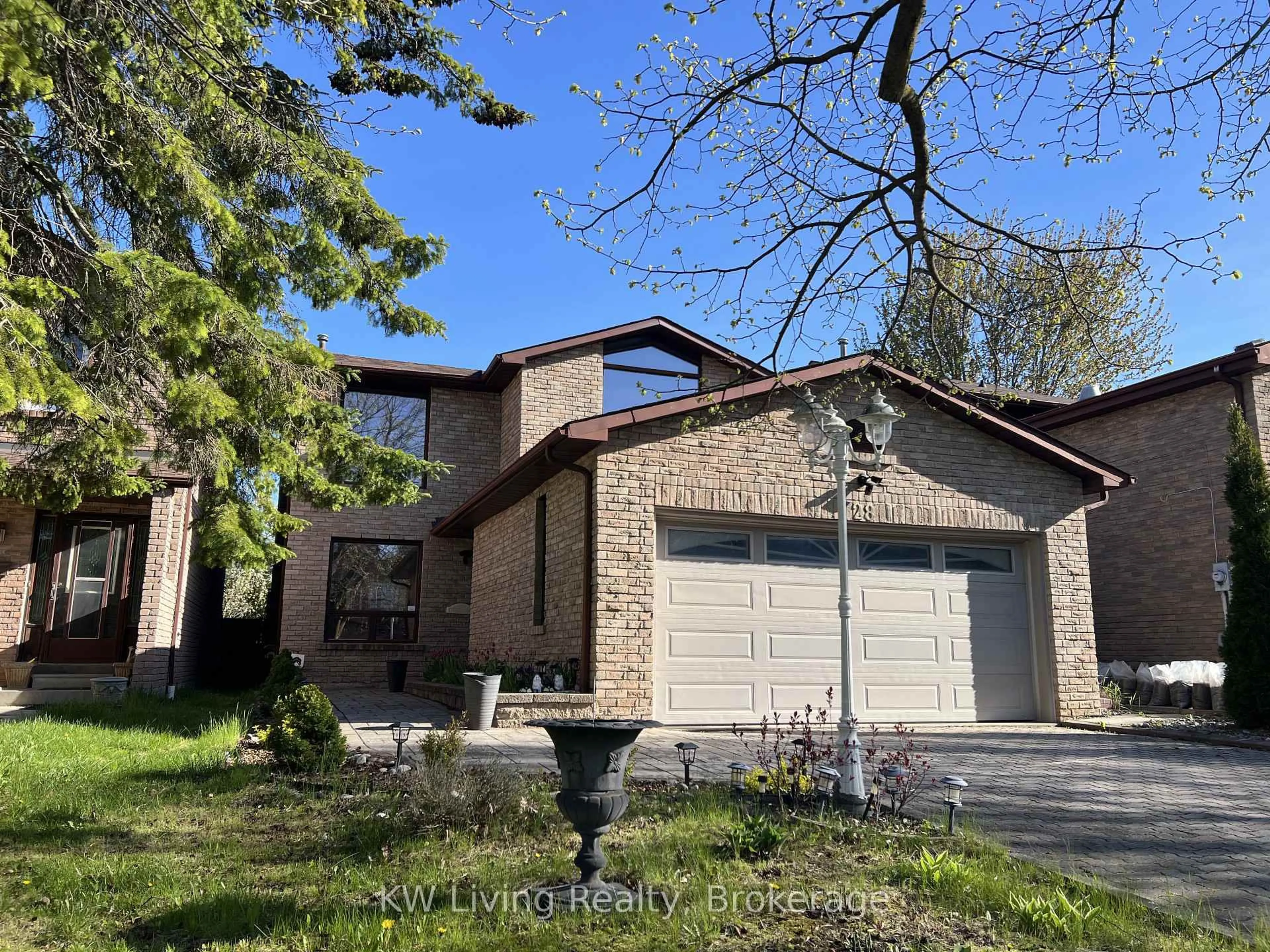 Home with brick exterior material, street for 28 Parkinson Rd, Markham Ontario L3P 4G5