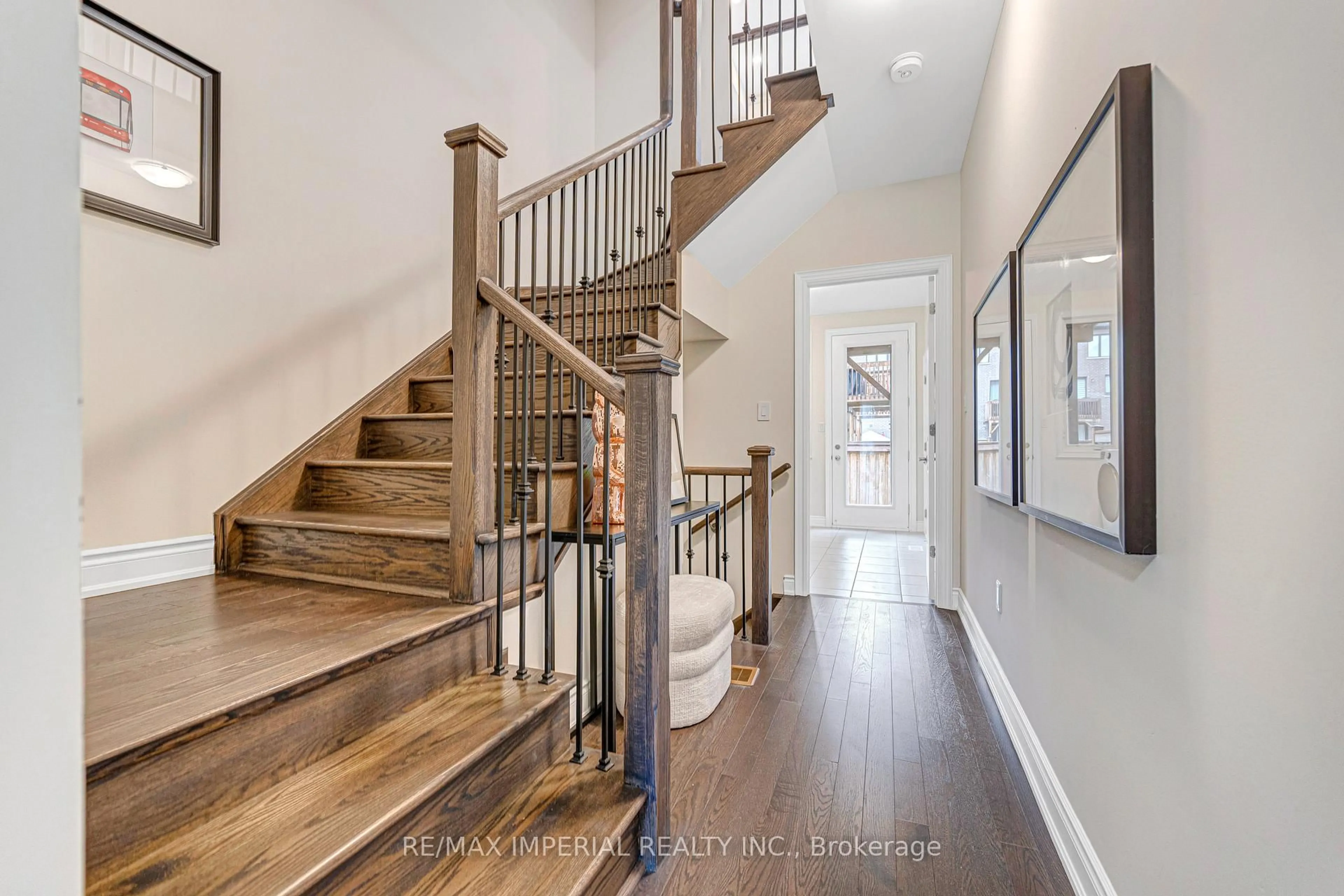 Unknown for 242 Vermont Ave, Newmarket Ontario L3X 0M6
