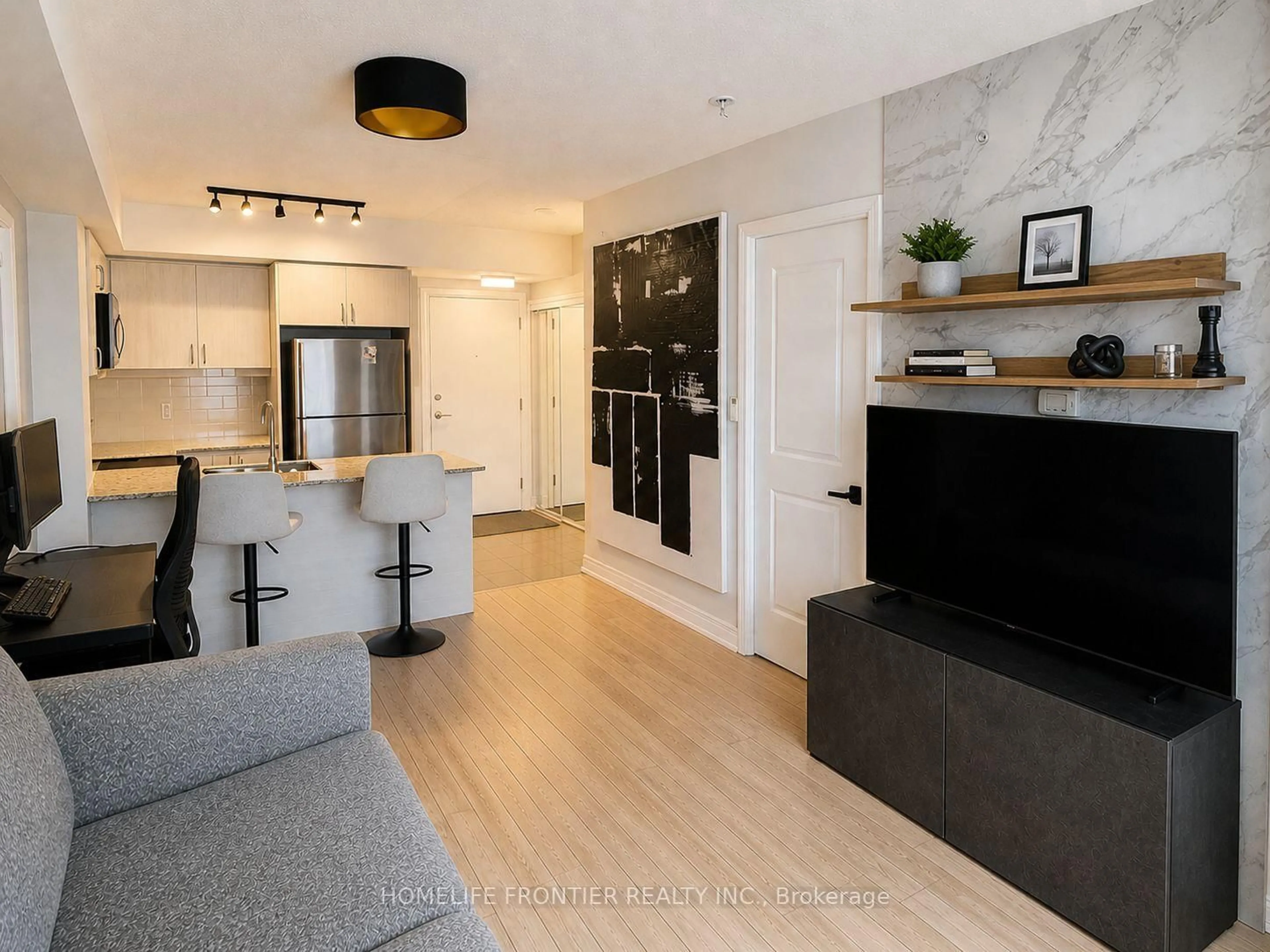 Open concept kitchen, unknown for 9205 Yonge St #1211, Richmond Hill Ontario L4C 1V5